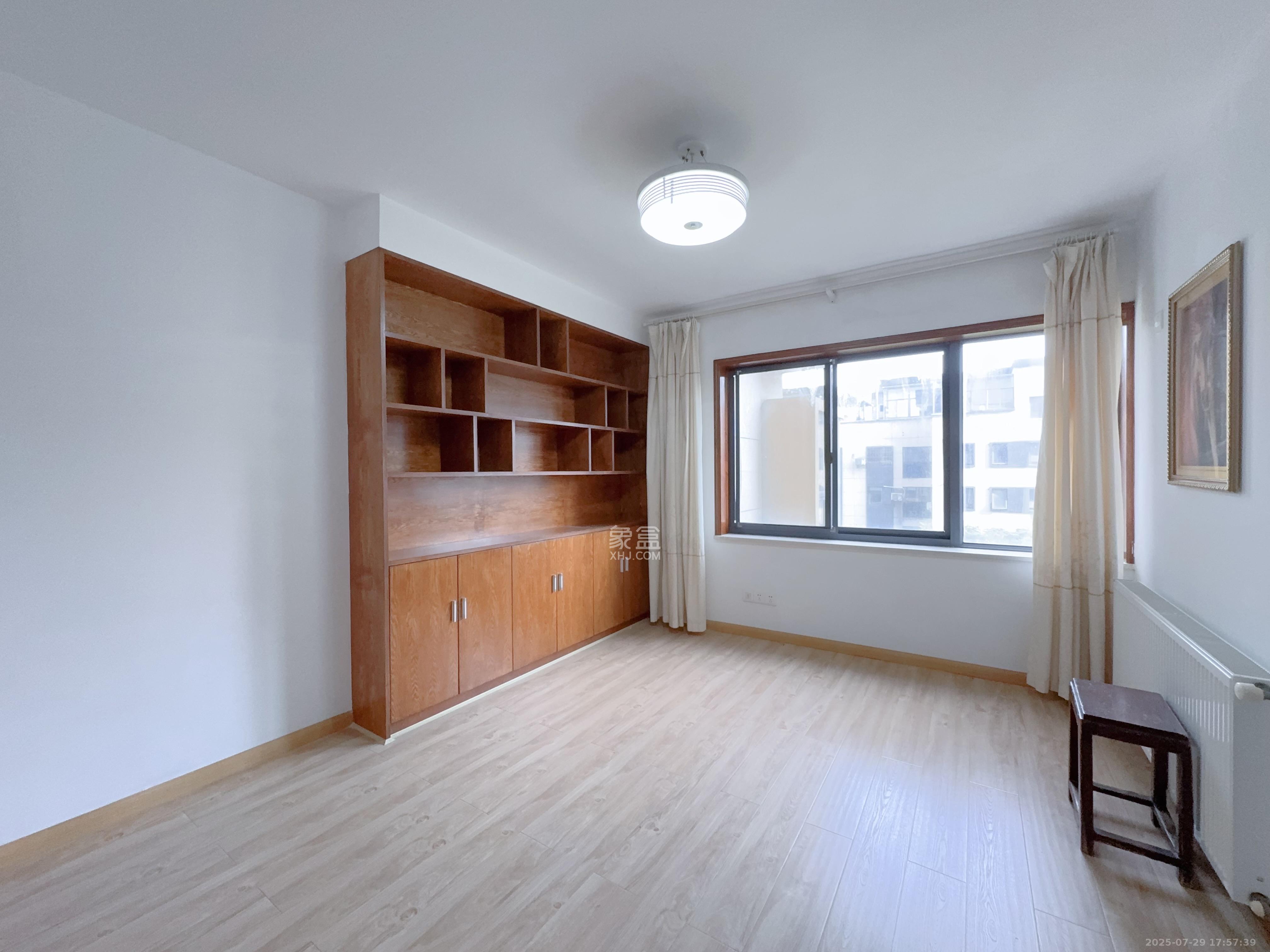 博林金谷  4室2厅3卫    3500.0元/月室内图