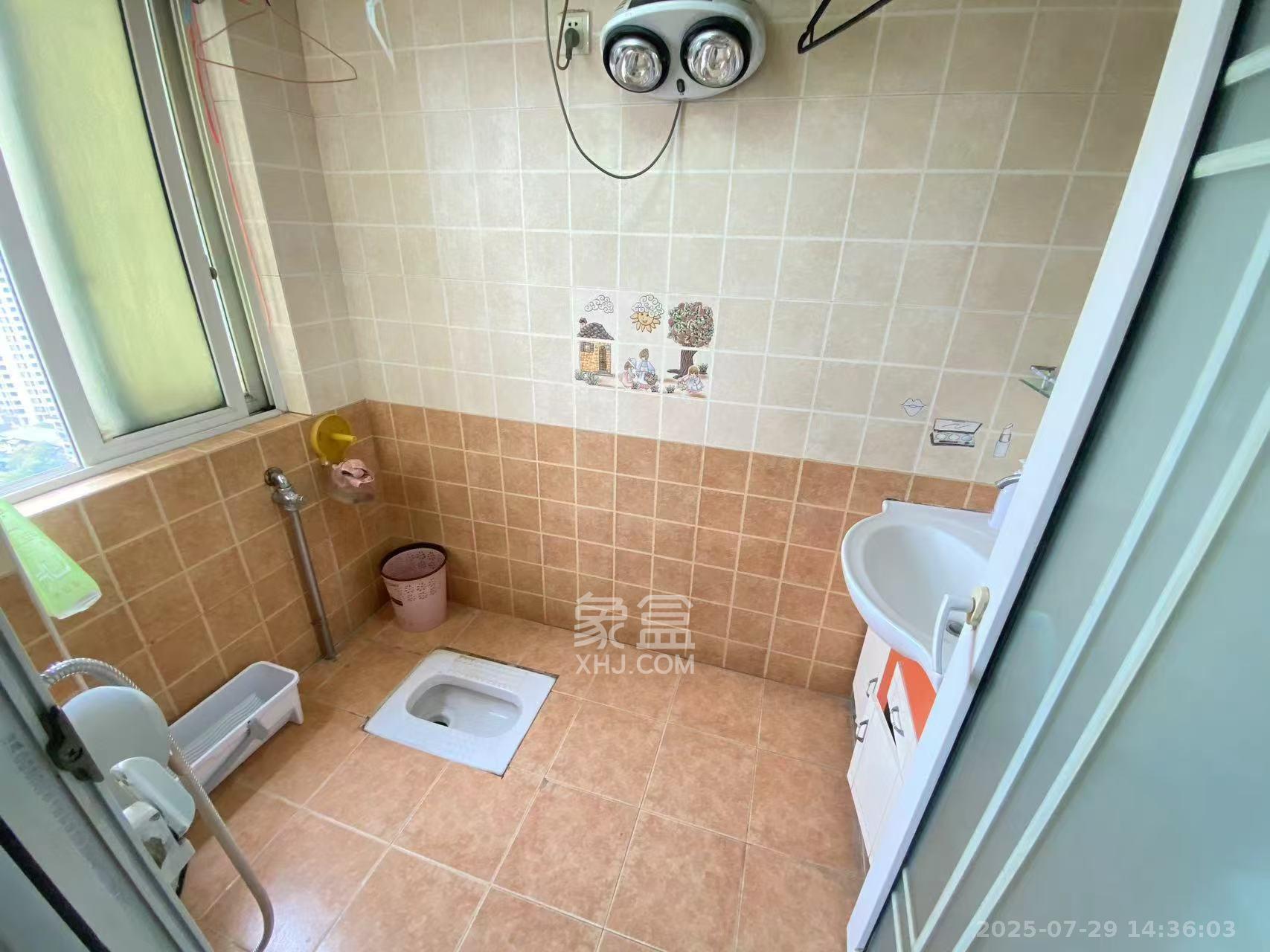 巧克力空间(建鸿达现代大厦)  2室2厅1卫    2000.0元/月 巧克力空间(建鸿达现代大厦)  2室2厅1卫    2000.0元/月室内图