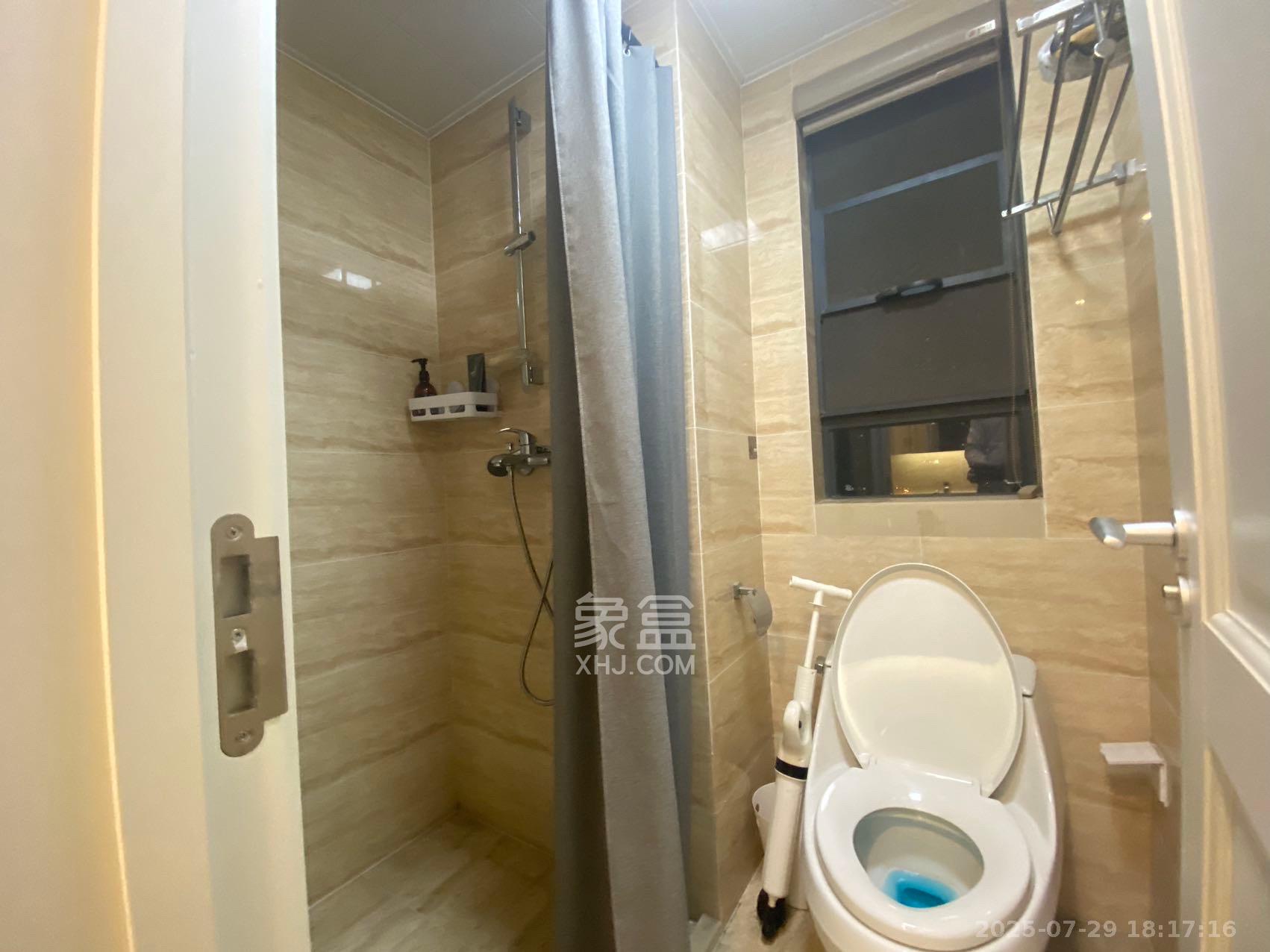 万科魅力之城观澜里  3室2厅2卫   2650.00元/月室内图
