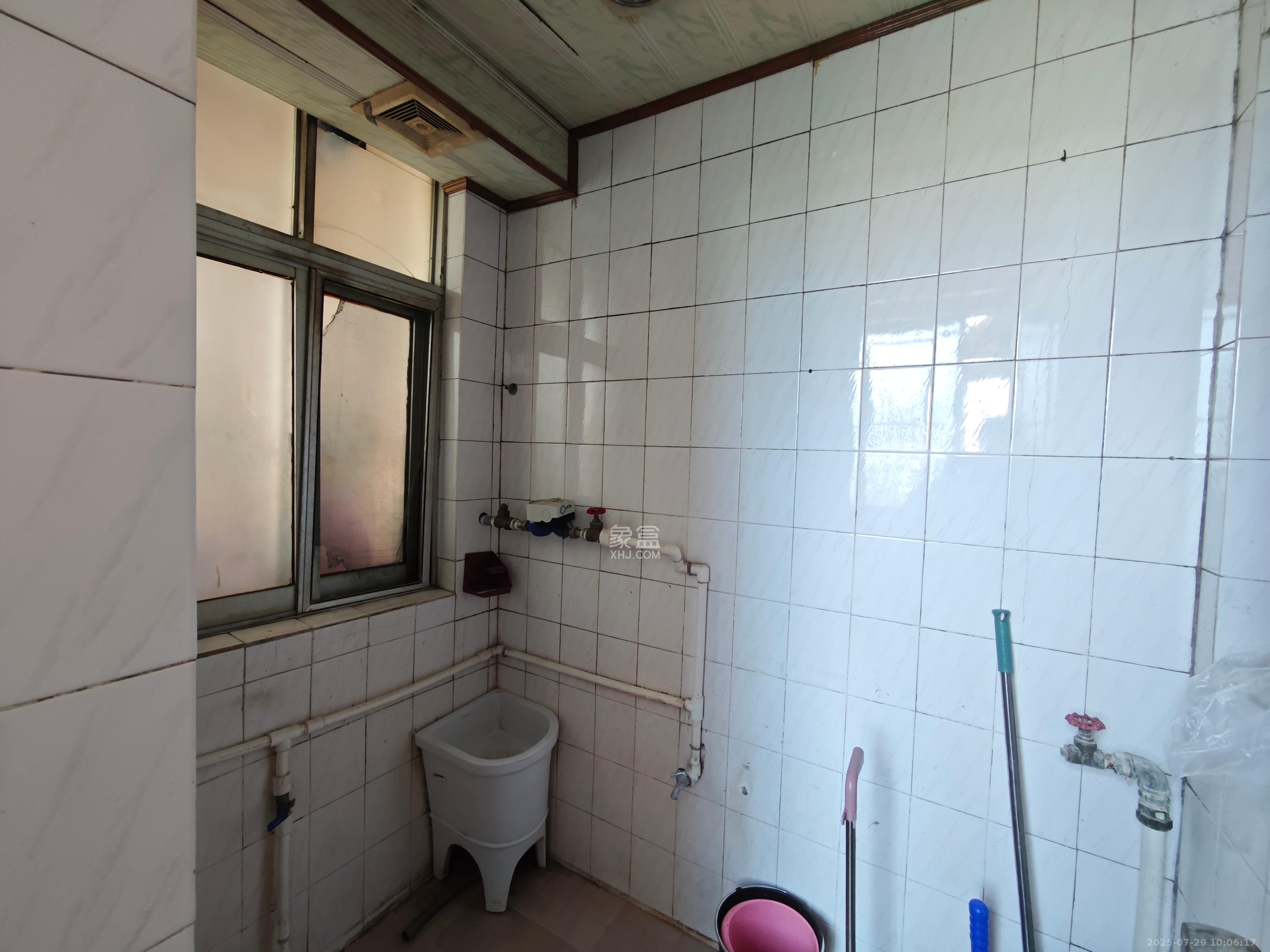 三印宿舍 2室1厅1卫 1300.0元/月 三印宿舍 2室1厅1卫 1300.0元/月室内图