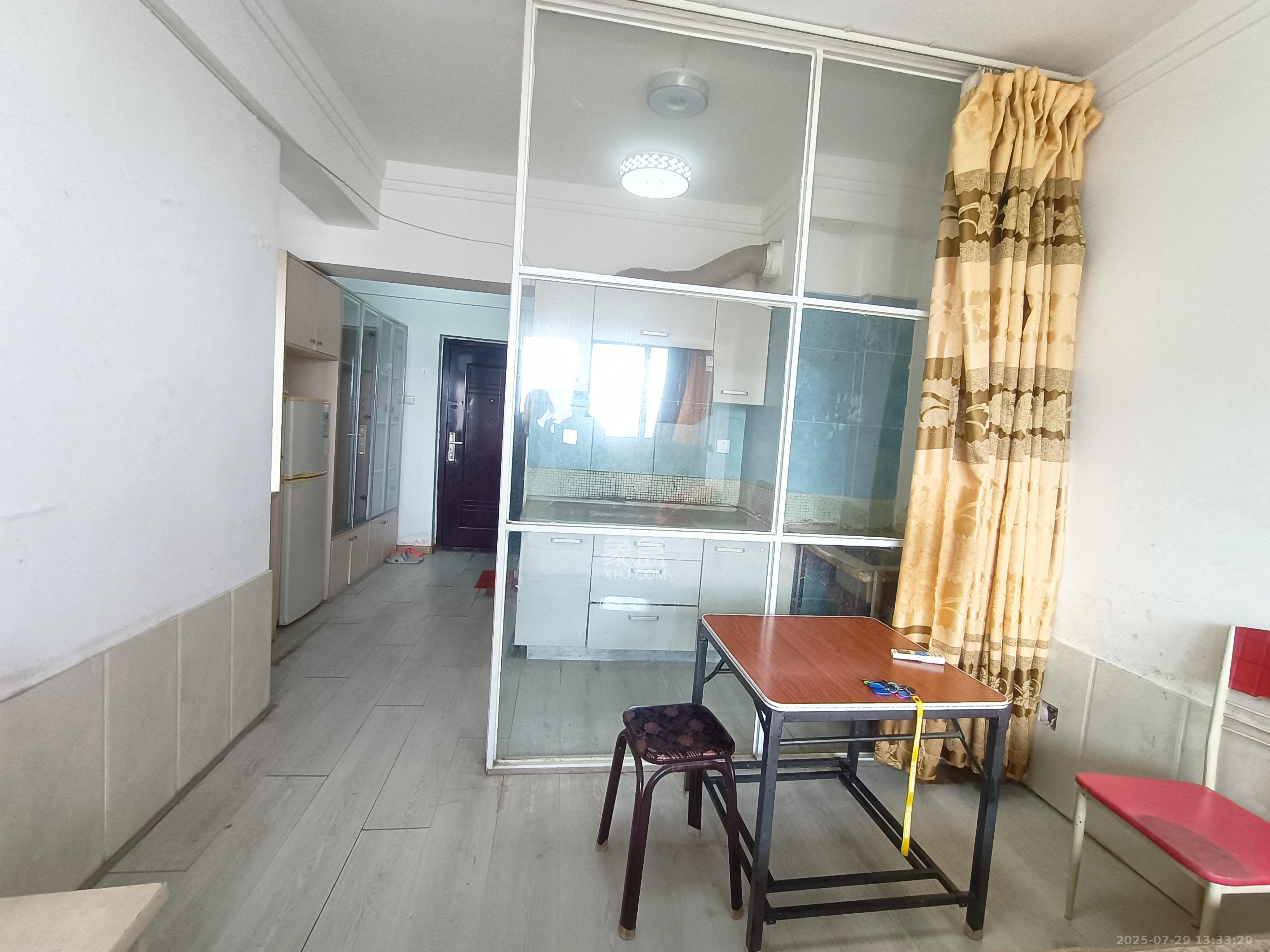 未来蜂巢  1室1厅1卫    1000.0元/月室内图