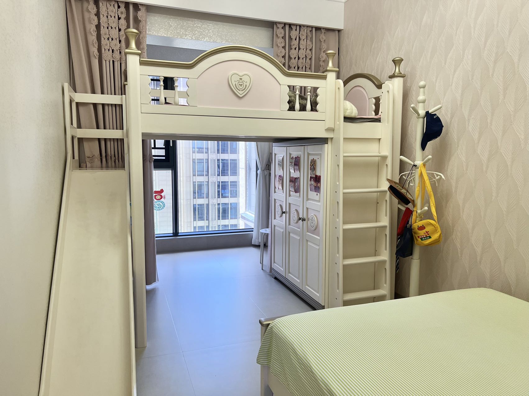 富力首府  4室2厅3卫   13000.00元/月室内图