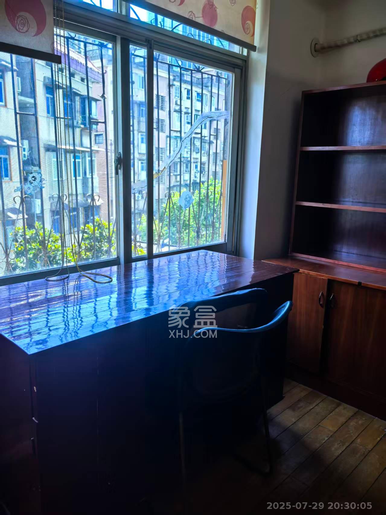 东瓜山二村  2室1厅1卫    1600.0元/月室内图