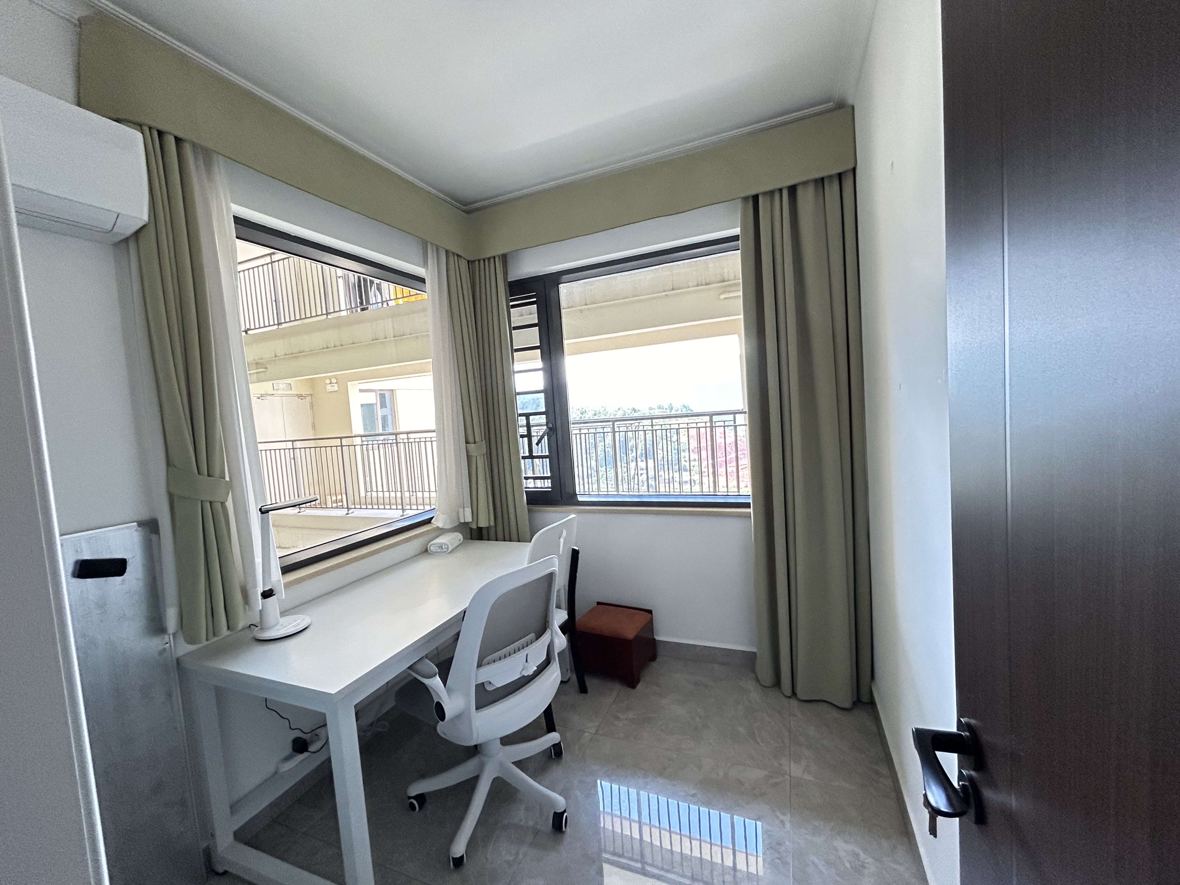 世茂云城 3室2厅2卫 2000.0元/月 世茂云城 3室2厅2卫 2000.0元/月室内图