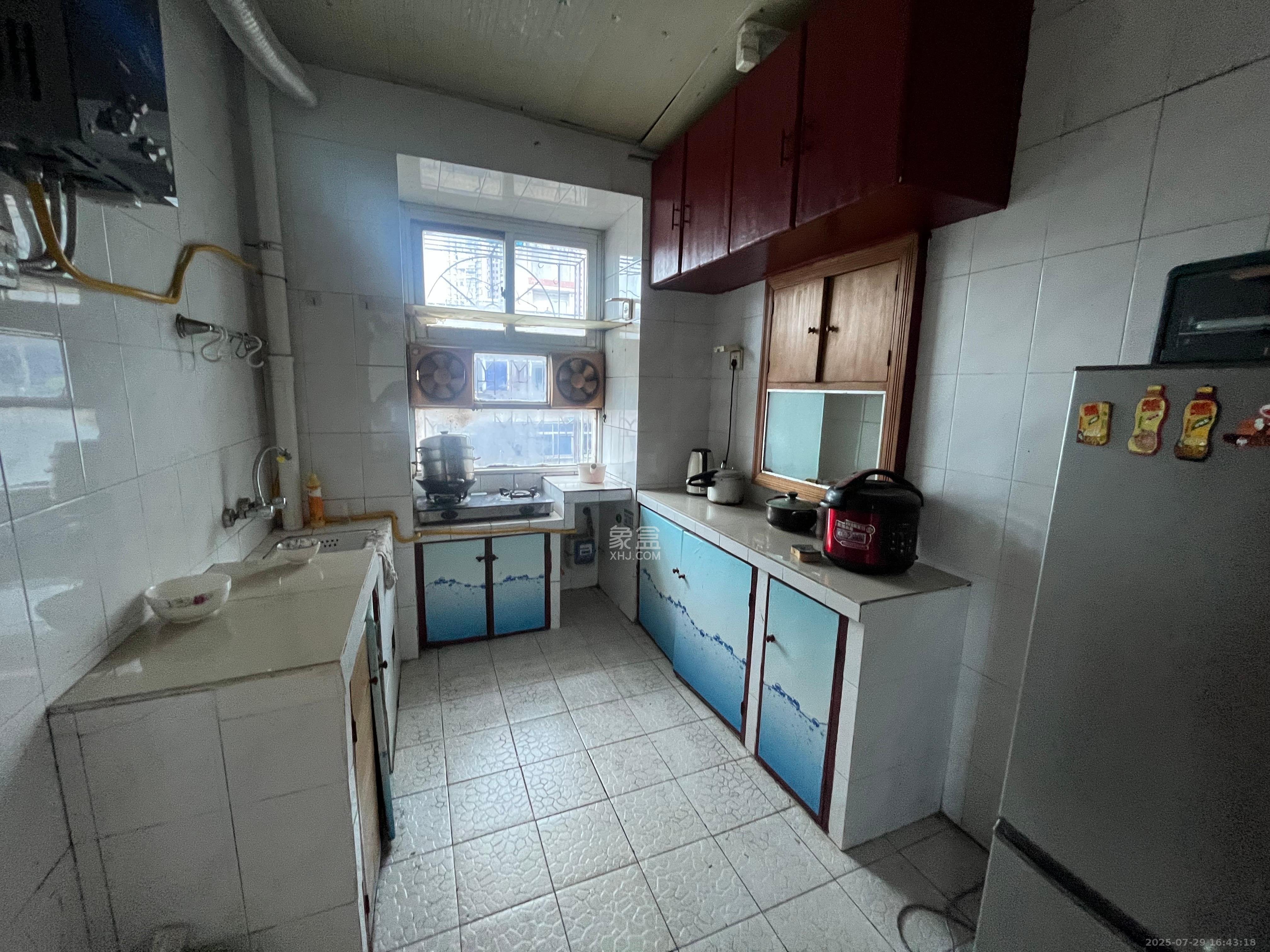 长沙市邮政宿舍(古汉邮局宿舍)  3室2厅2卫    1200.0元/月 长沙市邮政宿舍(古汉邮局宿舍)  3室2厅2卫    1200.0元/月室内图