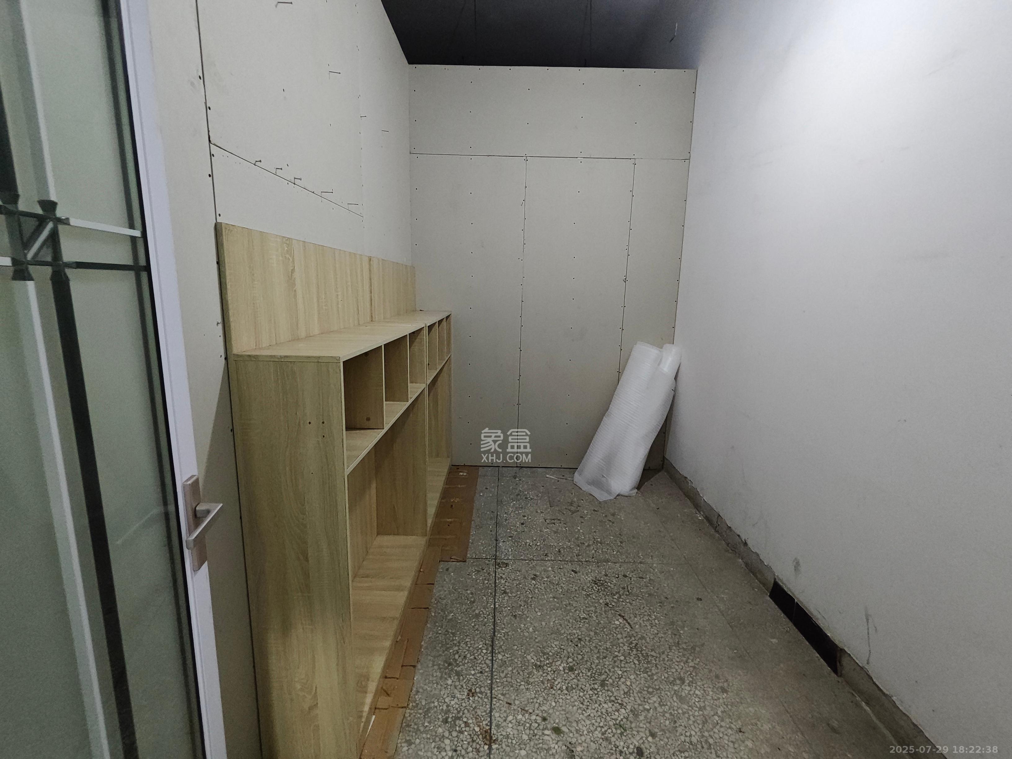 银星小区  1室0厅0卫    5000.0元/月 银星小区  1室0厅0卫    5000.0元/月室内图