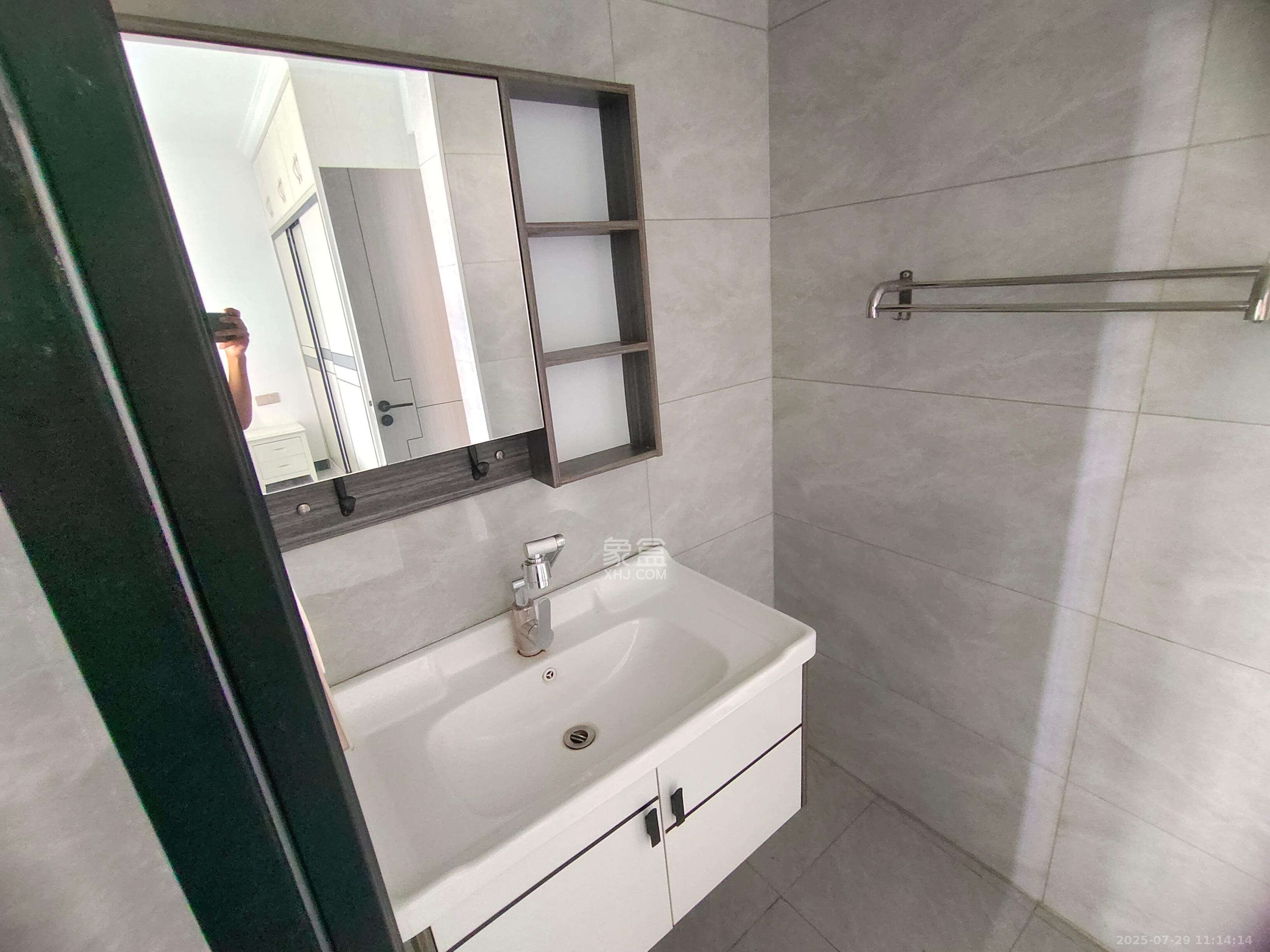 真人桥家园一期 3室1厅1卫 2100.0元/月 真人桥家园一期 3室1厅1卫 2100.0元/月室内图