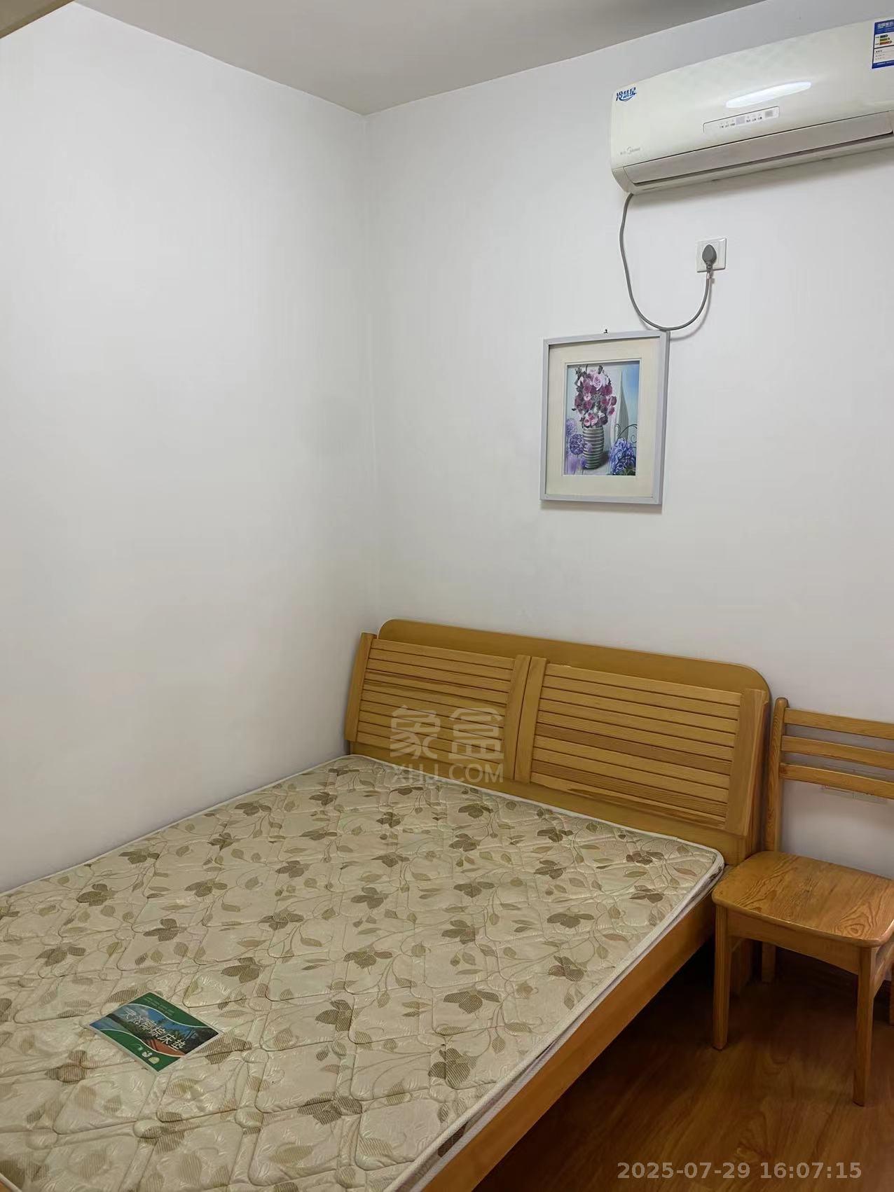 流金岁月-华晨国际  2室2厅1卫    1900.0元/月 流金岁月-华晨国际  2室2厅1卫    1900.0元/月室内图