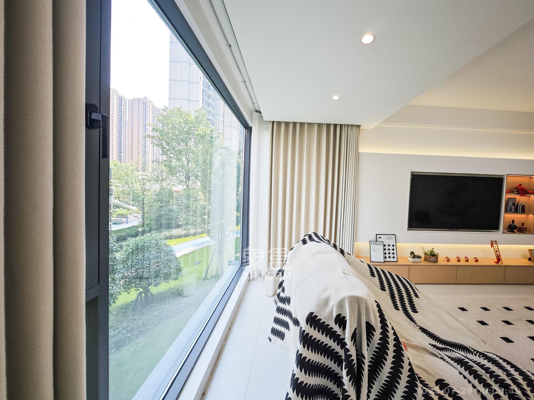 长沙北中心保利时代B区  3室2厅2卫    128.0万 长沙北中心保利时代B区  3室2厅2卫    128.0万阳台