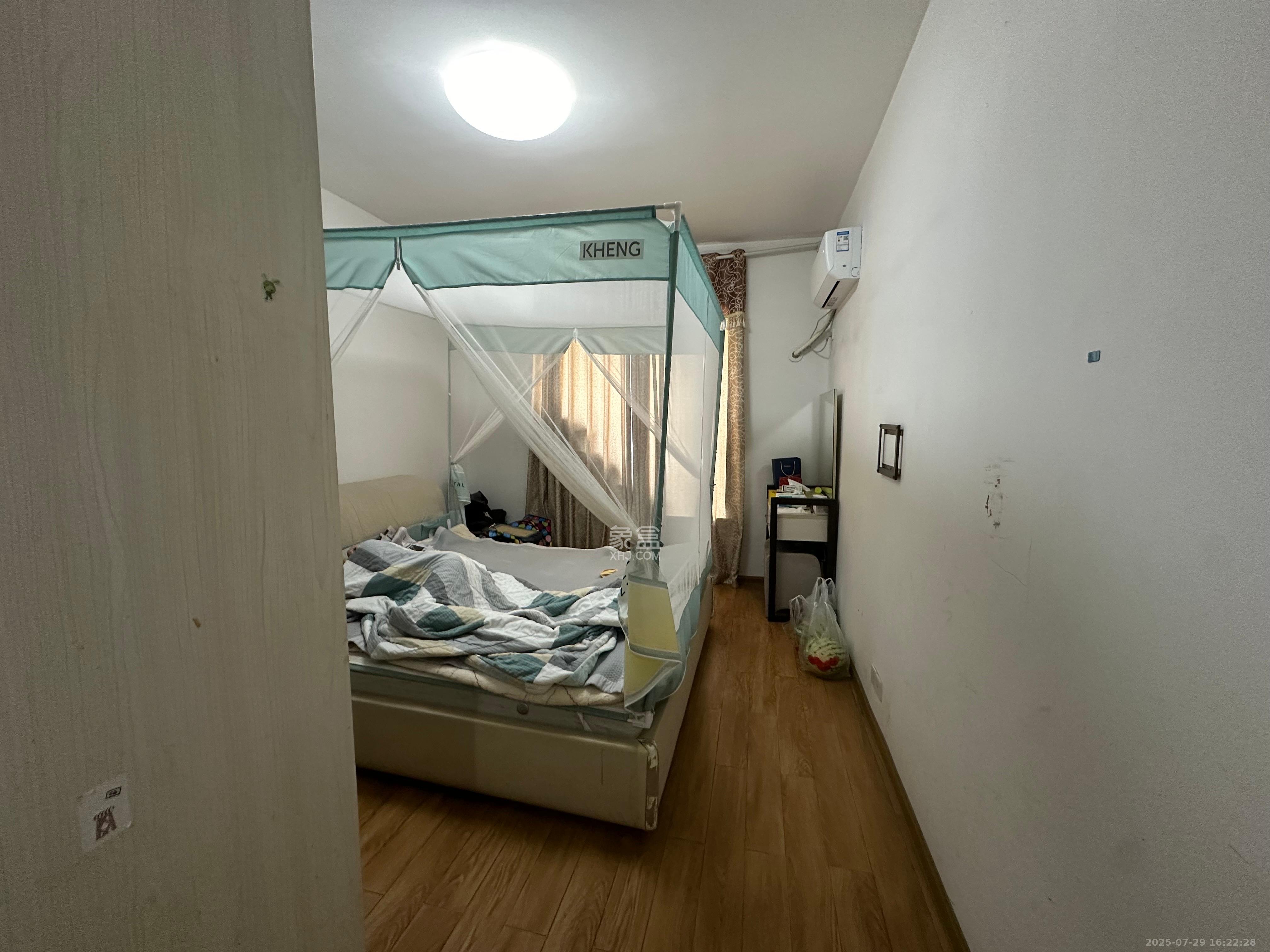 鄱阳小区  3室2厅2卫    2000.0元/月室内图