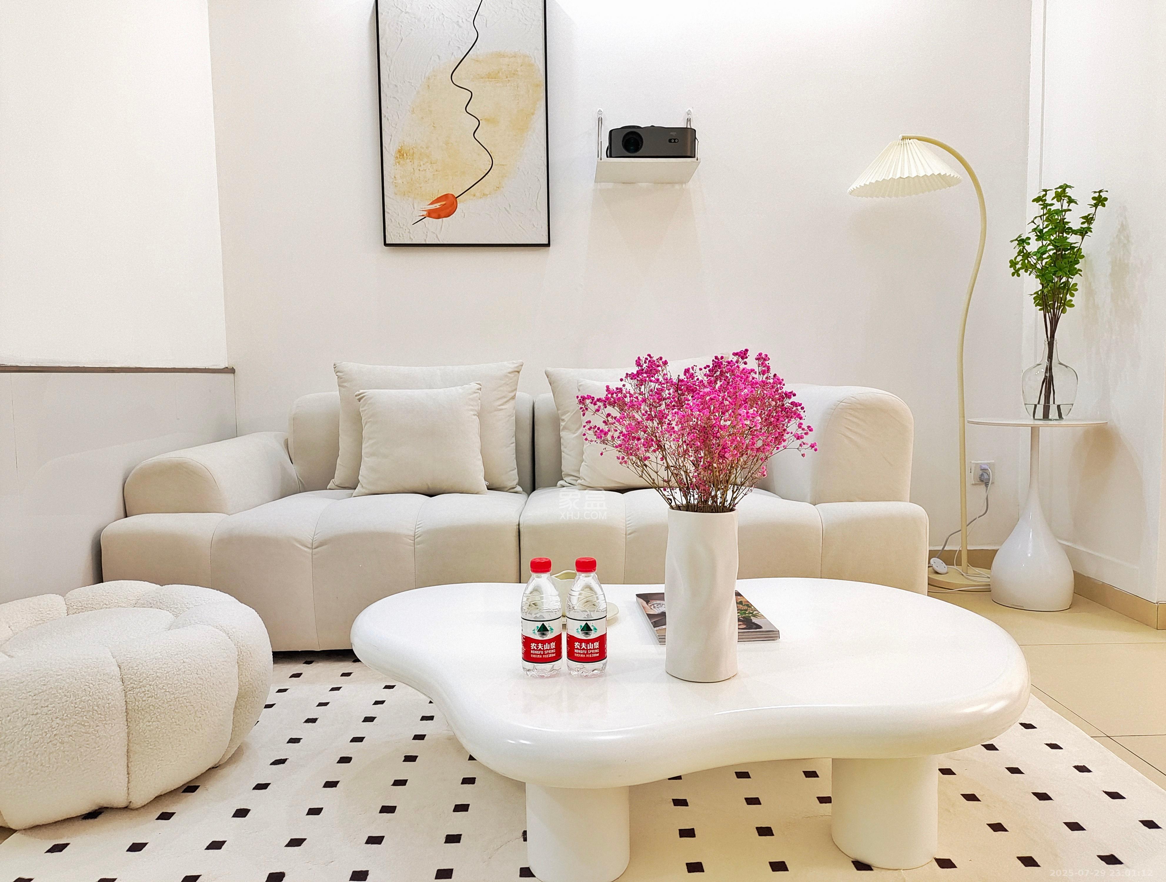 西子一间  1室1厅1卫    2280.0元/月室内图