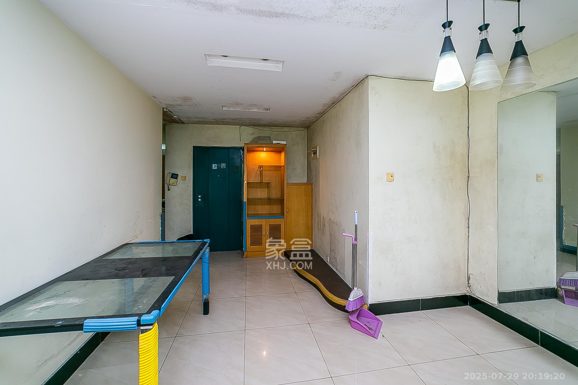 华盛家园  2室2厅1卫    62.0万 华盛家园  2室2厅1卫    62.0万客厅