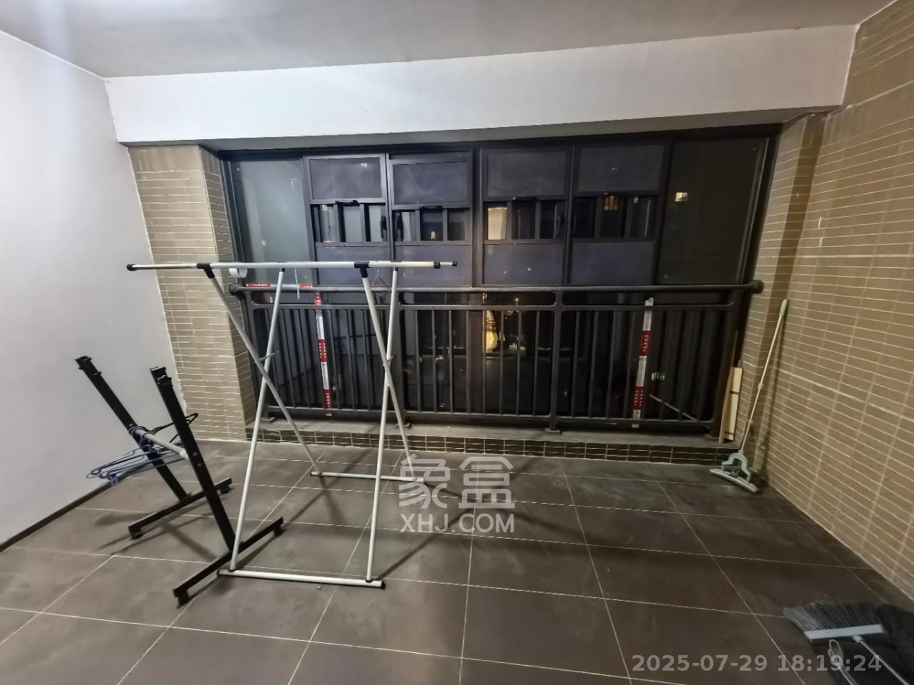 时代倾城二期  2室2厅1卫   1800.00元/月室内图