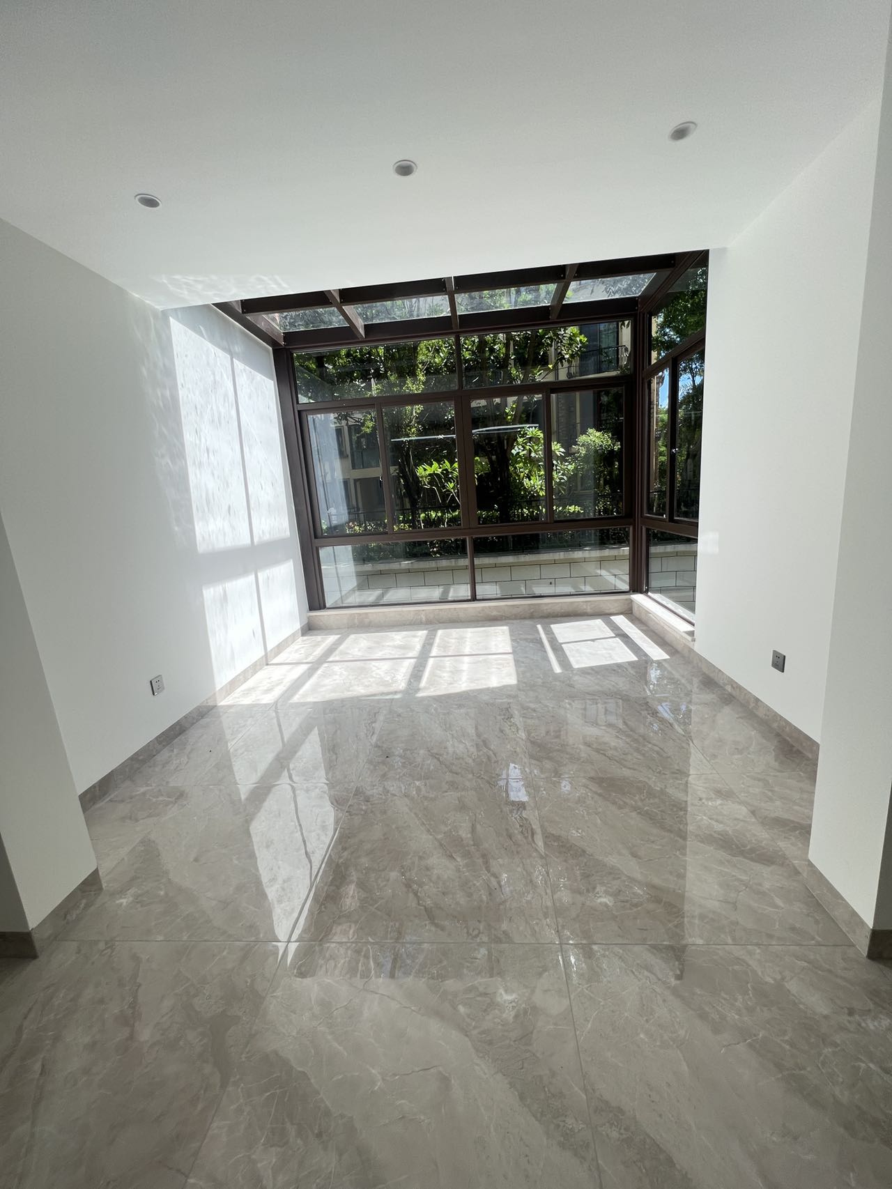 南光西海湾 5室2厅2卫 15000.0元/月 南光西海湾 5室2厅2卫 15000.0元/月室内图