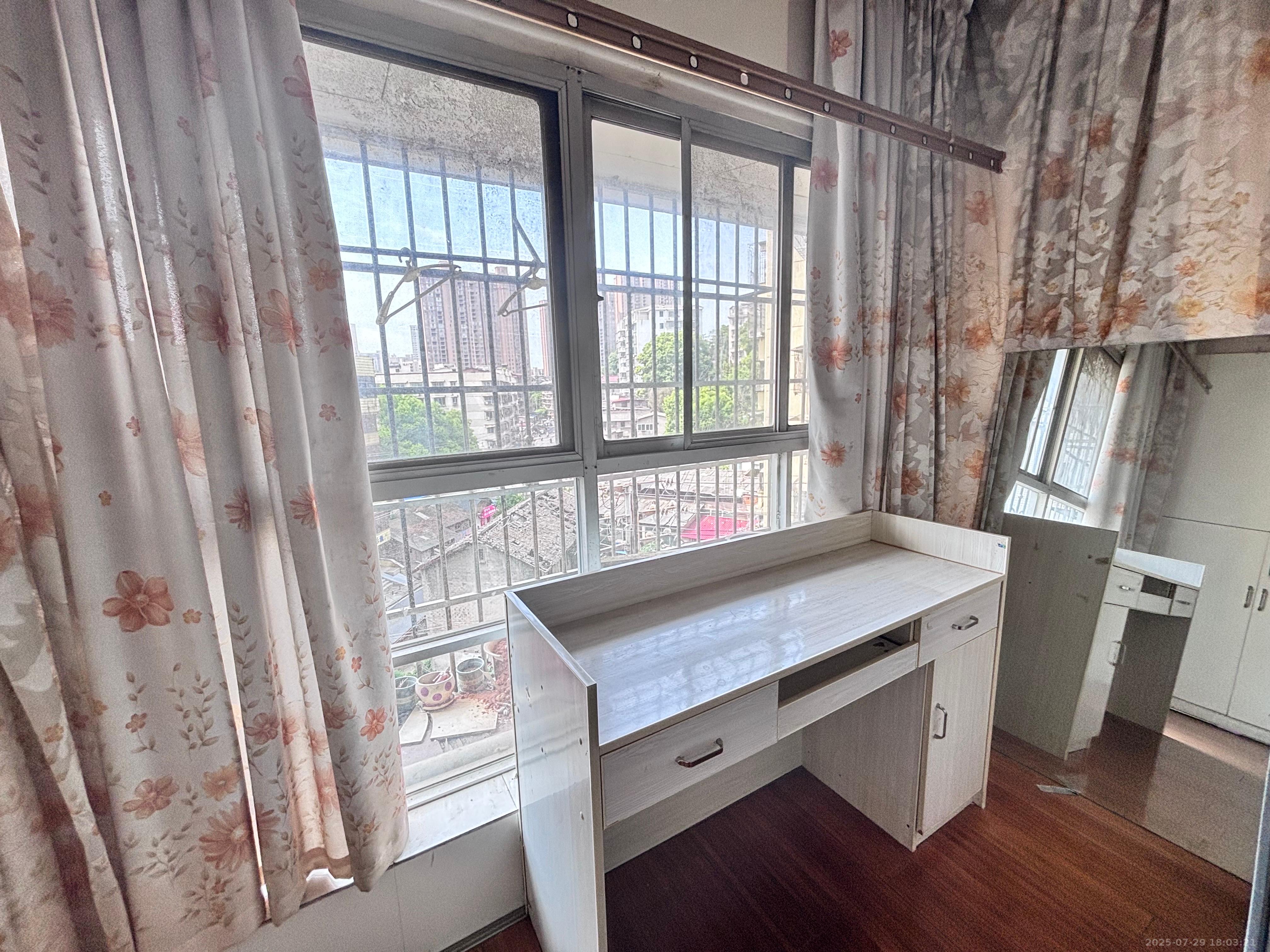 金色地标  1室0厅0卫    1000.0元/月 金色地标  1室0厅0卫    1000.0元/月室内图