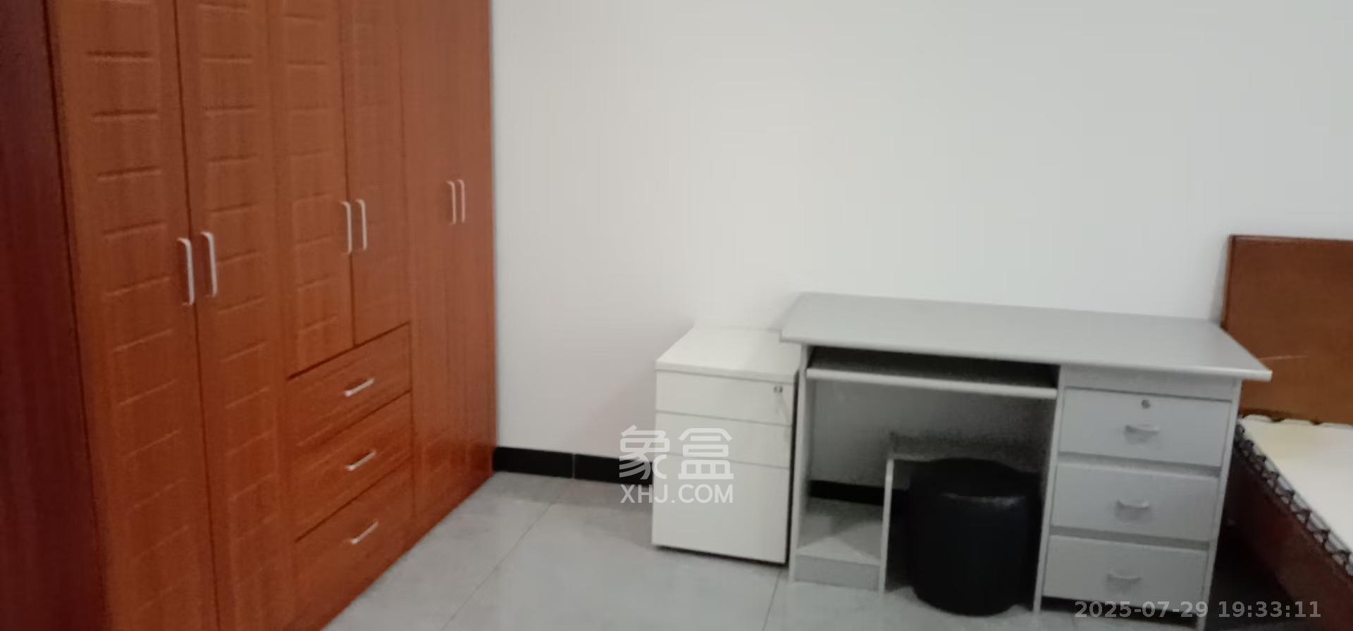 湖湾世景  1室0厅0卫   2400.00元/月室内图