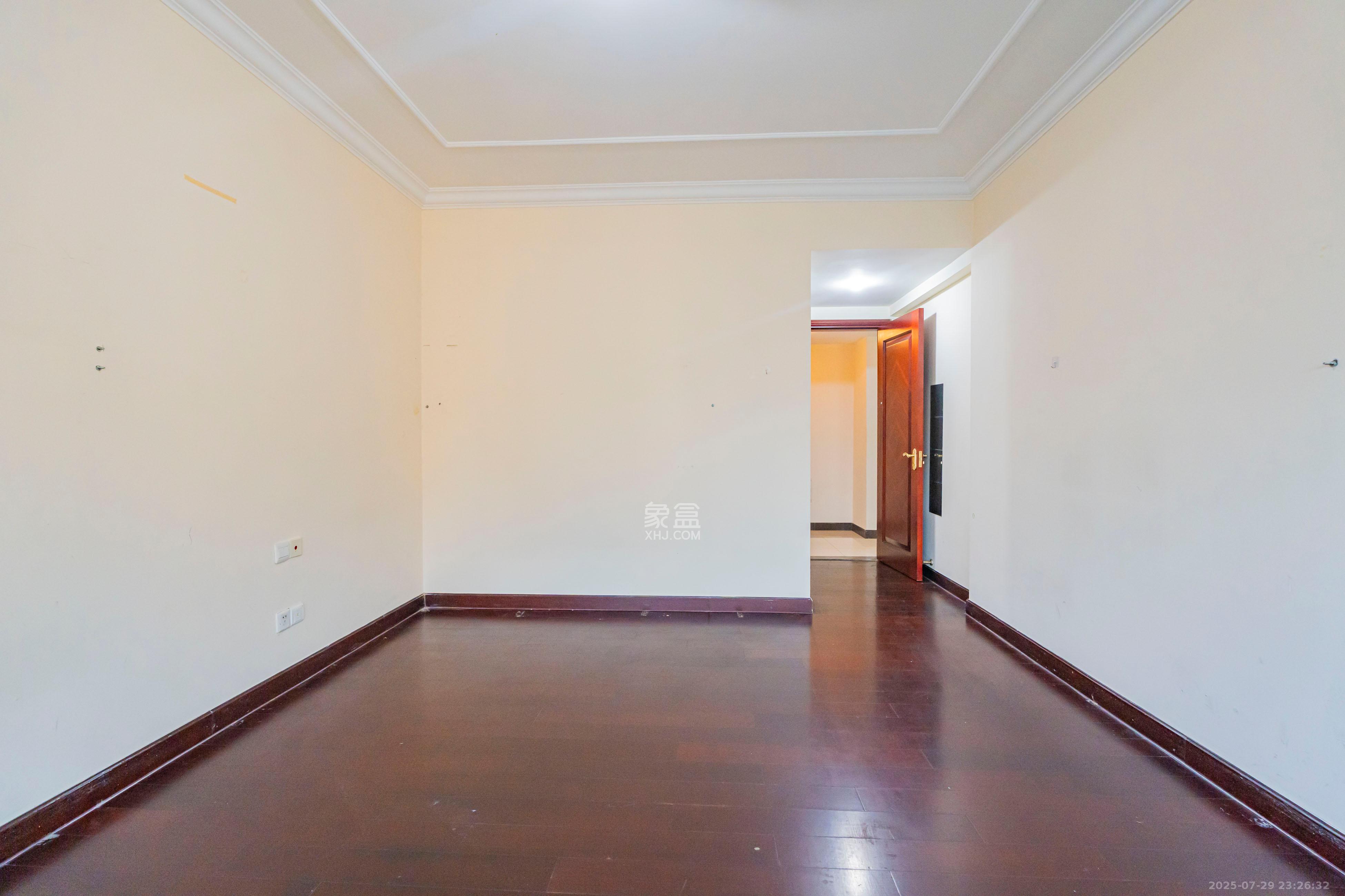 恒大雅苑  3室2厅2卫    115.0万 恒大雅苑  3室2厅2卫    115.0万卧室