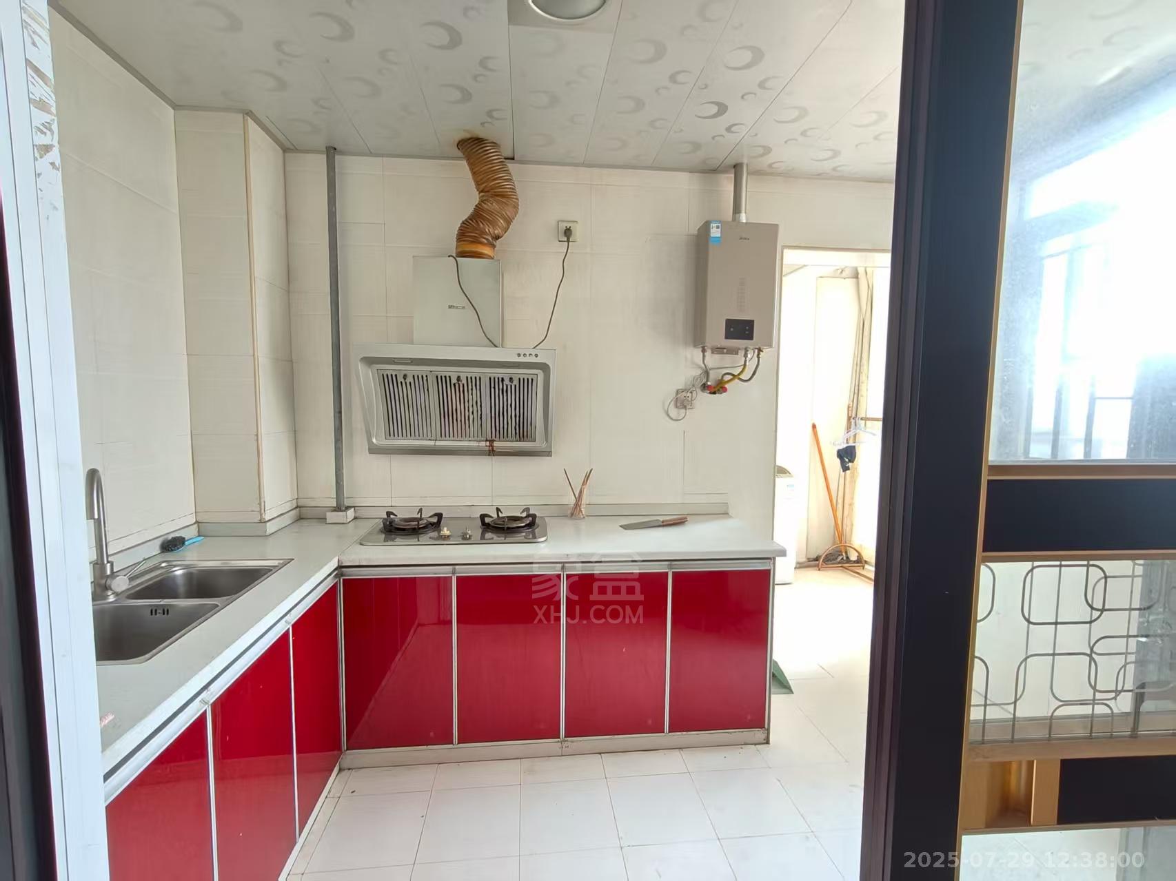 华晨御园 3室2厅2卫 2000.0元/月 华晨御园 3室2厅2卫 2000.0元/月室内图