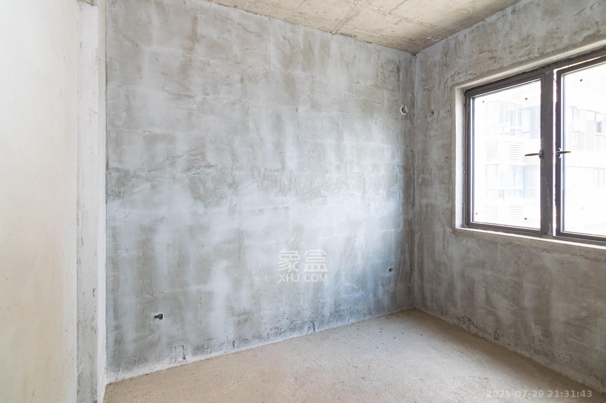 领航公馆  4室2厅2卫    53.0万 领航公馆  4室2厅2卫    53.0万卧室