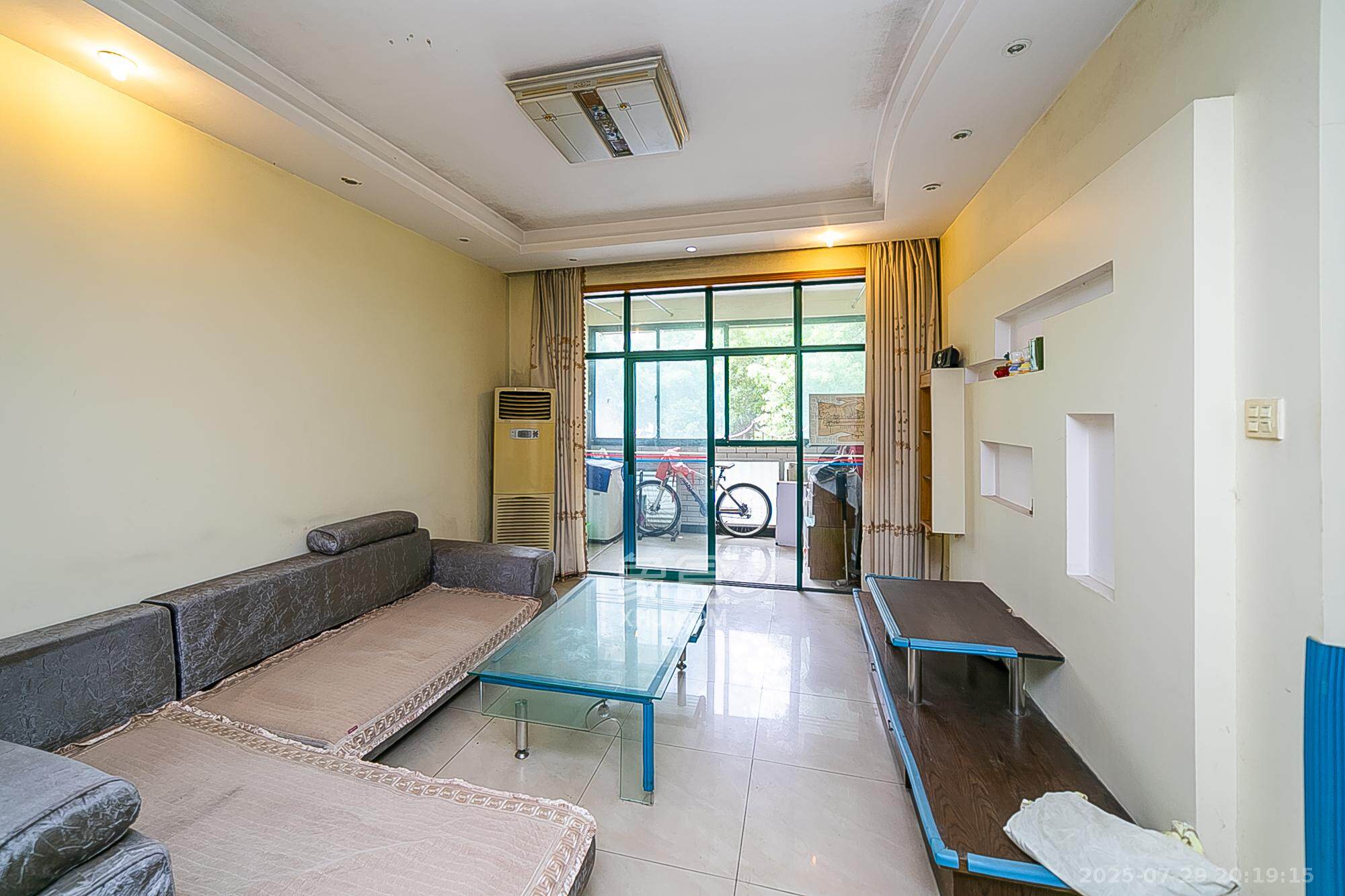 华盛家园  2室2厅1卫    62.0万 华盛家园  2室2厅1卫    62.0万客厅