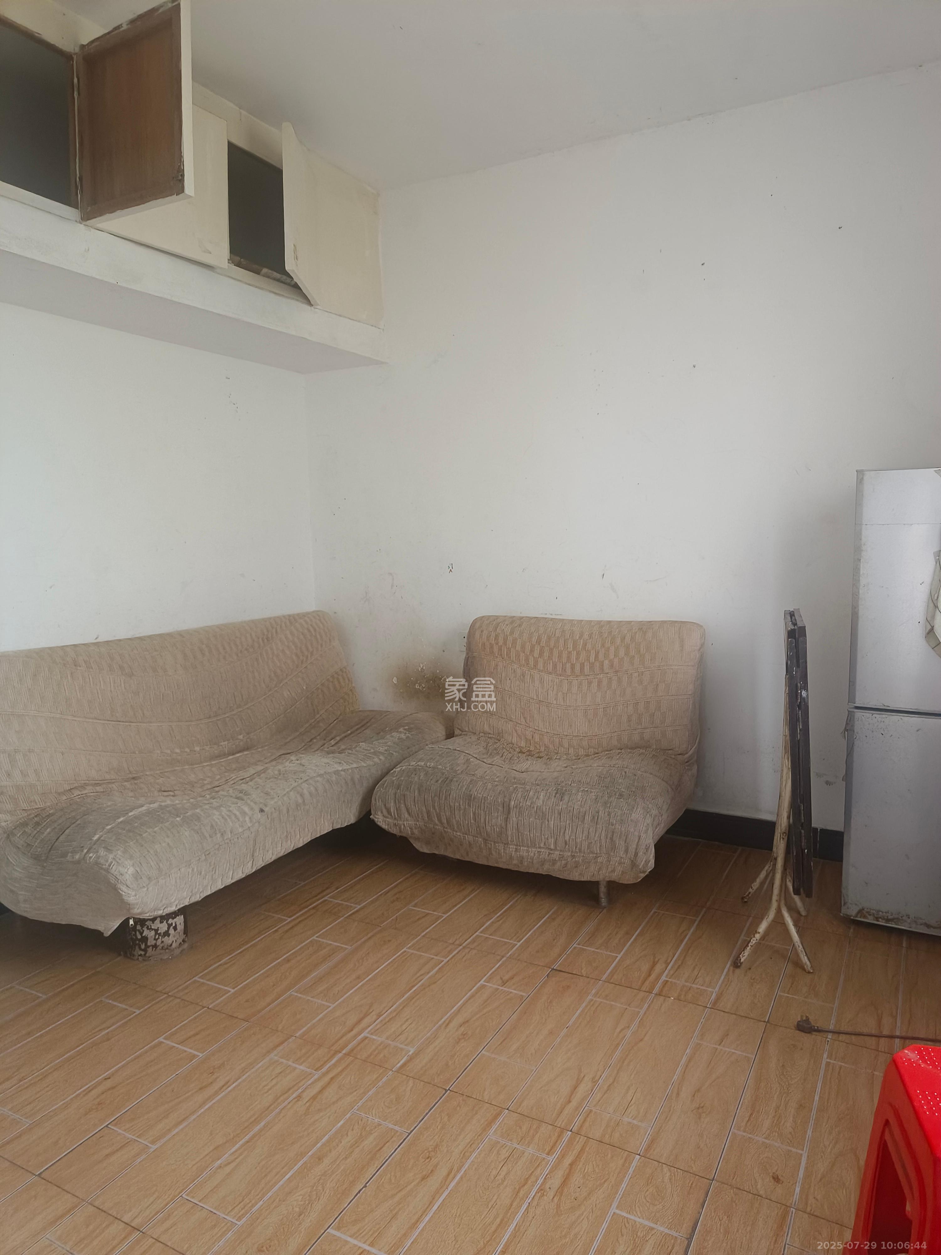 石岭塘社区兴安区  1室1厅1卫    1000.0元/月室内图