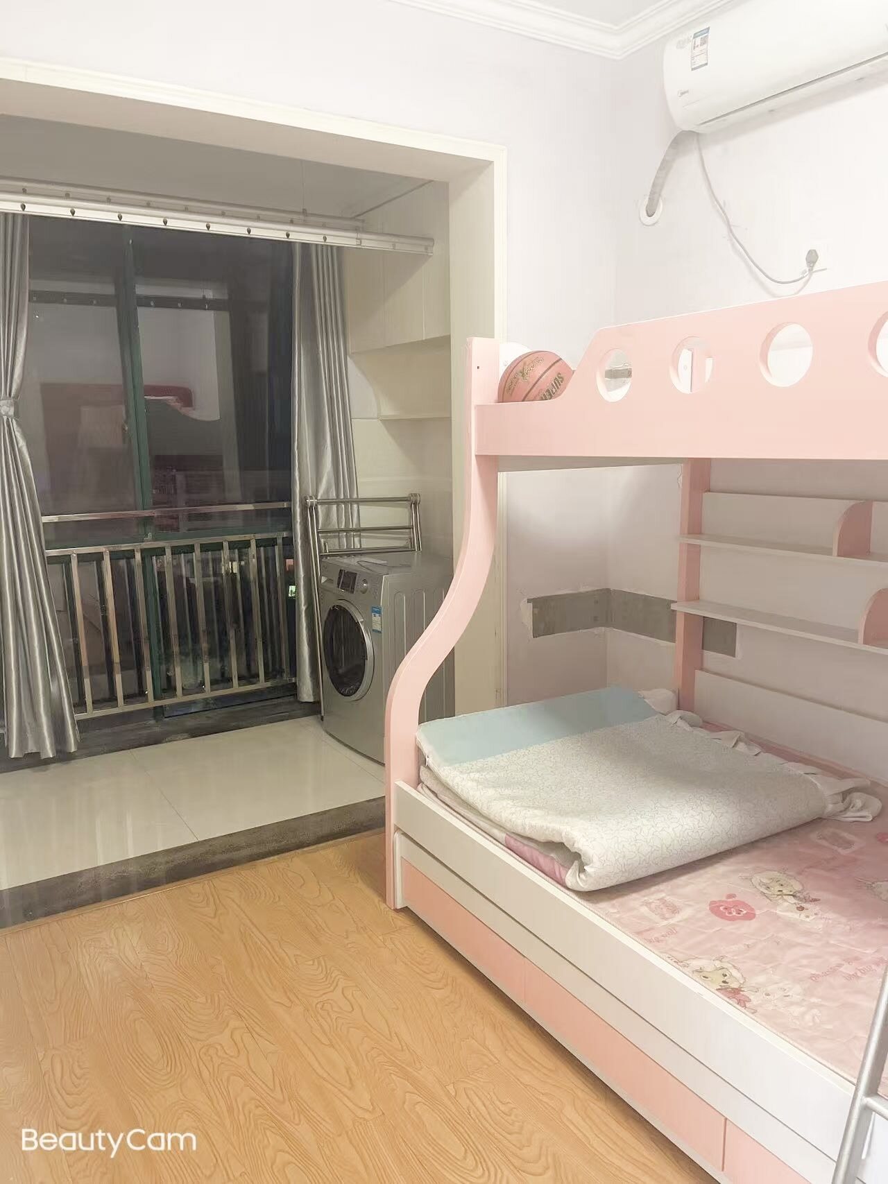 桃花里  3室2厅1卫   1800.00元/月室内图