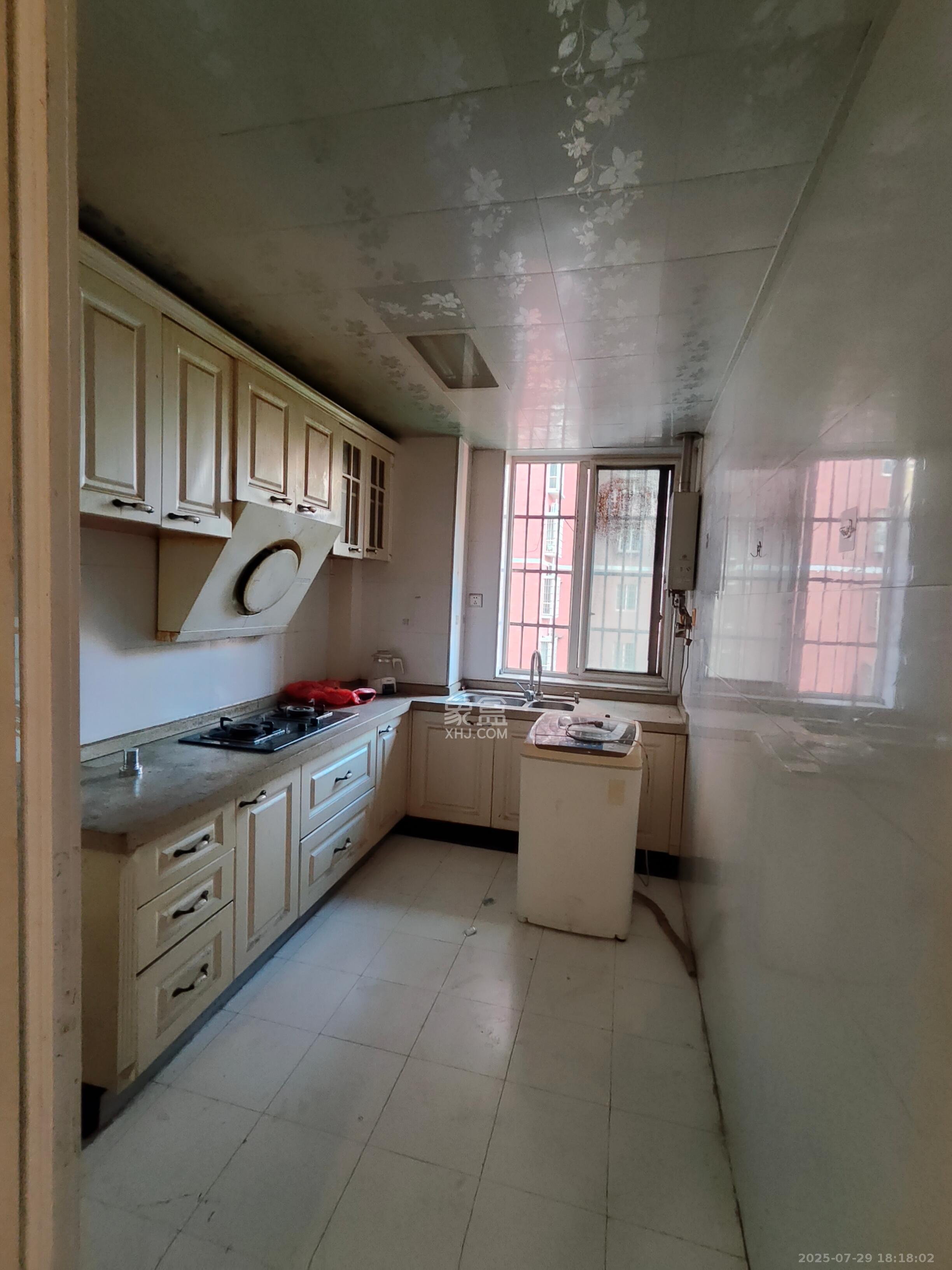 东城名苑  3室2厅2卫    1500.0元/月 东城名苑  3室2厅2卫    1500.0元/月室内图