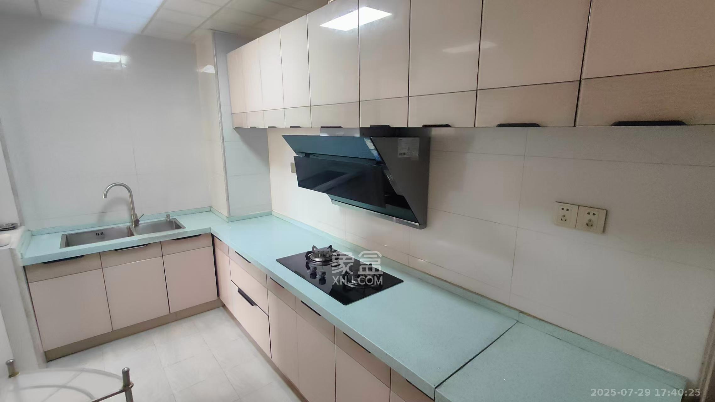 深业睿城 3室2厅2卫 2500.0元/月 深业睿城 3室2厅2卫 2500.0元/月室内图