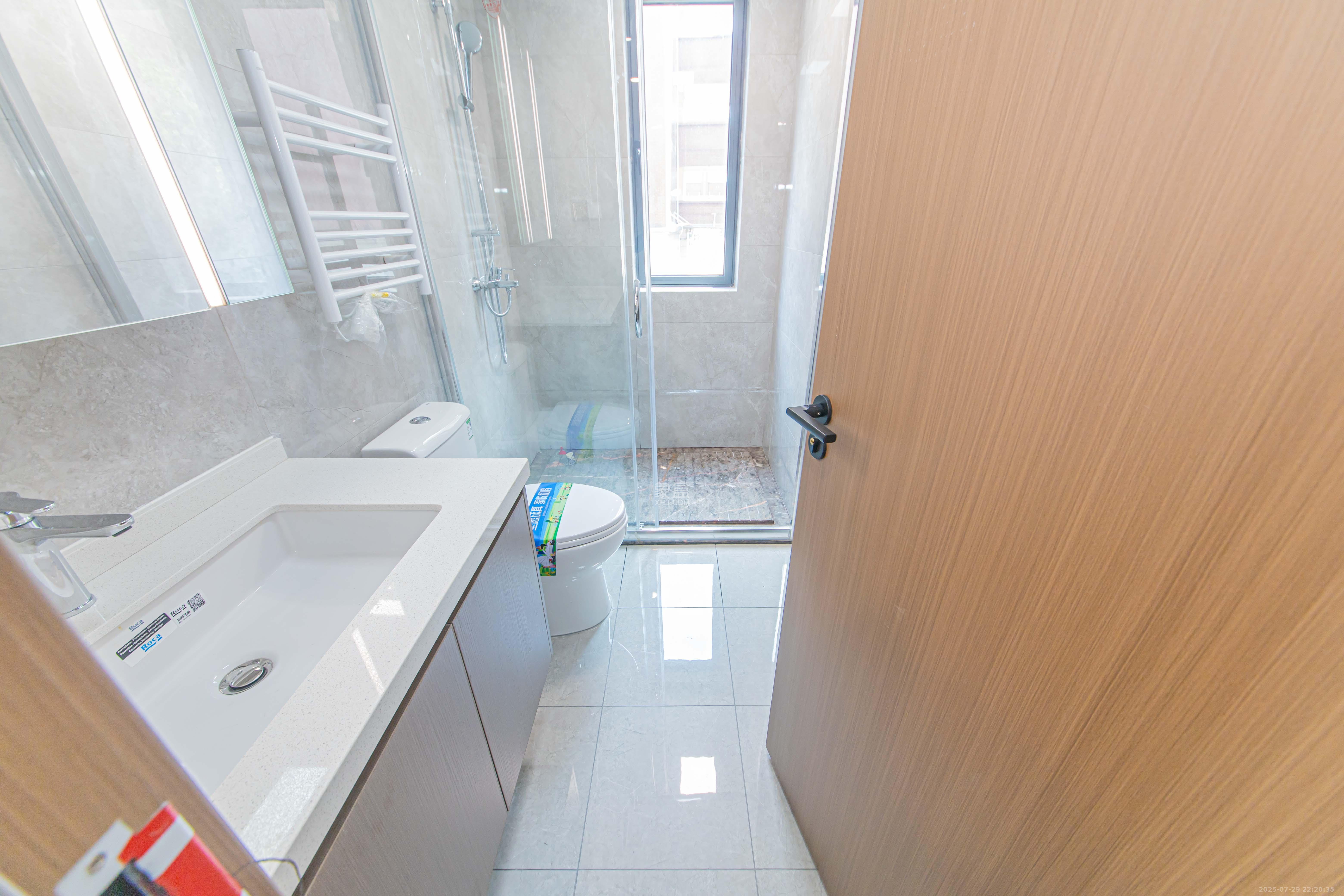 江悦和鸣 4室2厅2卫 220.0万 江悦和鸣 4室2厅2卫 220.0万卫生间