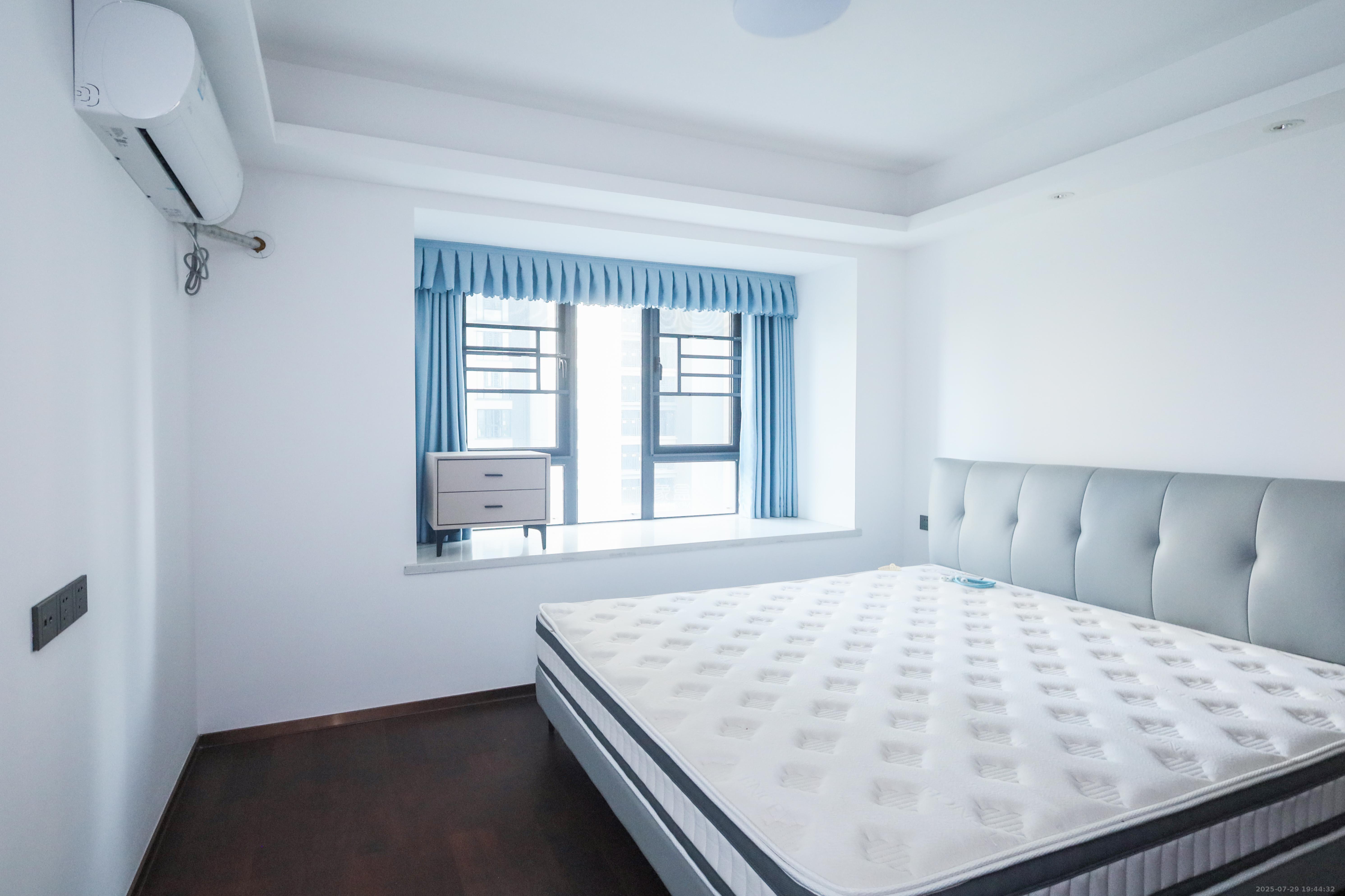 梅溪悦章 4室2厅2卫 170.0万 梅溪悦章 4室2厅2卫 170.0万卧室