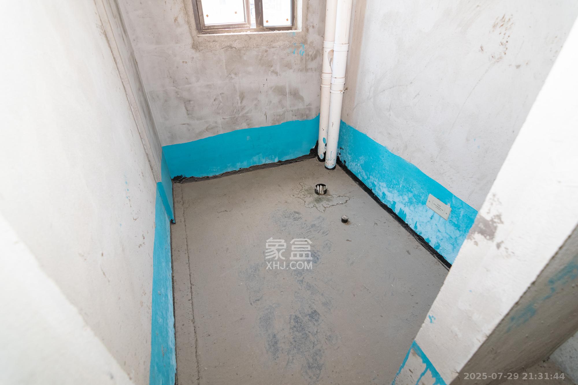 领航公馆  4室2厅2卫    53.0万 领航公馆  4室2厅2卫    53.0万卫生间