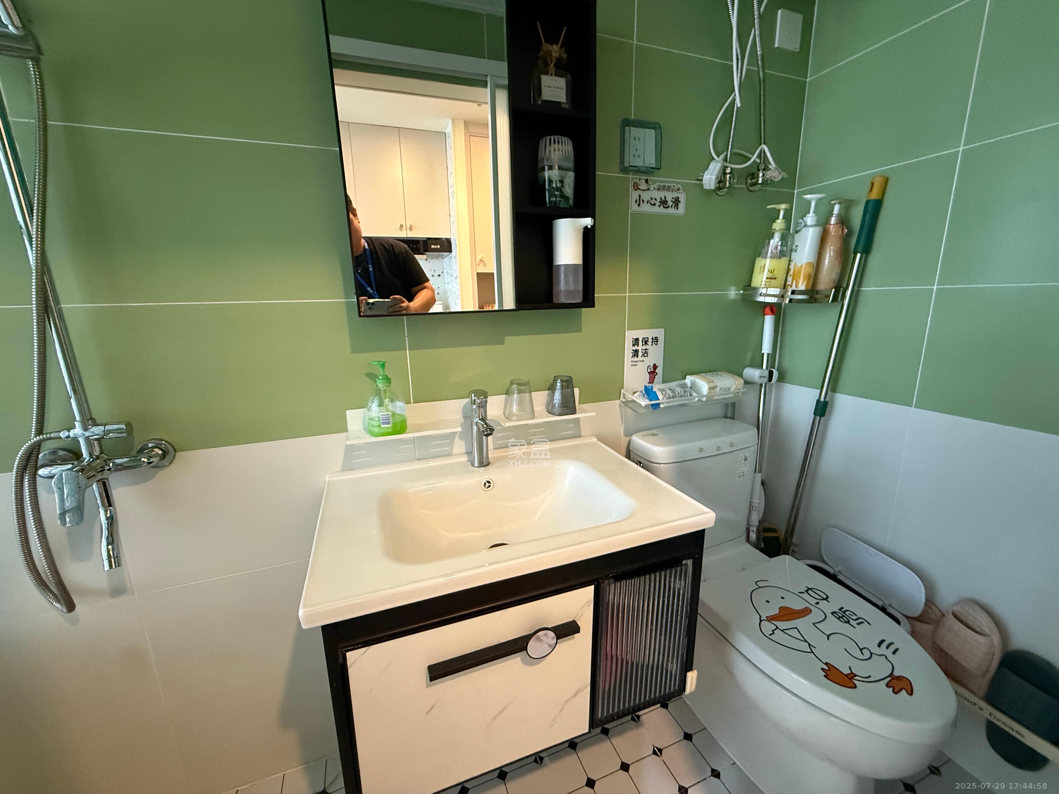 保利天禧EF区  1室0厅0卫    2100.0元/月 保利天禧EF区  1室0厅0卫    2100.0元/月室内图