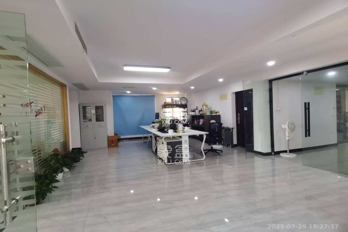 中建芙蓉嘉苑 6室2厅1卫 7000.0元/月 中建芙蓉嘉苑 6室2厅1卫 7000.0元/月室内图