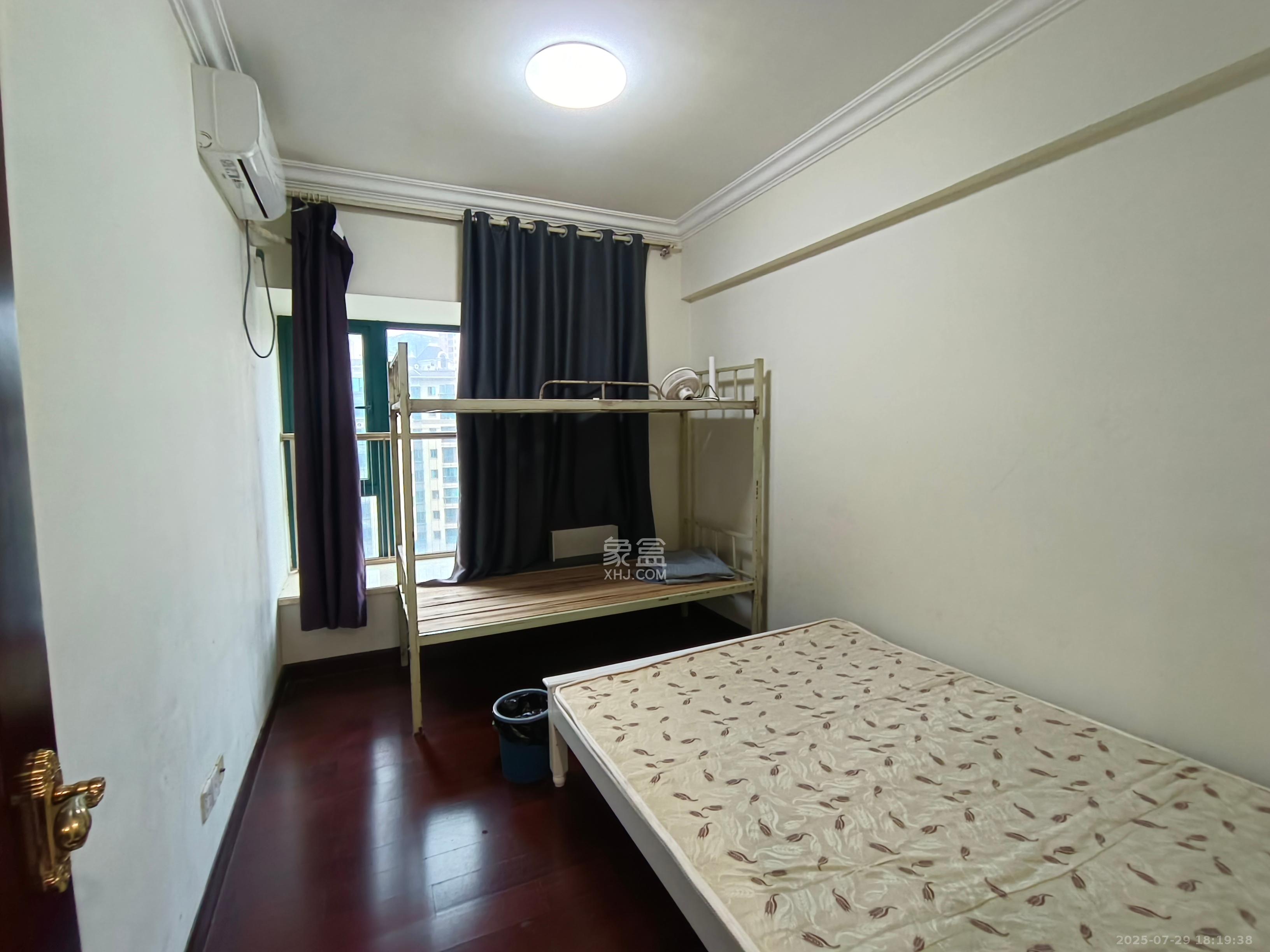 恒大城 4室2厅2卫 3500.0元/月 恒大城 4室2厅2卫 3500.0元/月室内图