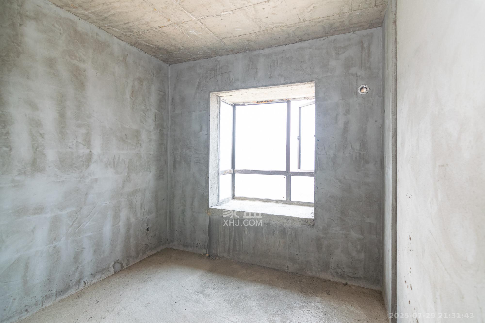 领航公馆  4室2厅2卫    53.0万 领航公馆  4室2厅2卫    53.0万卧室