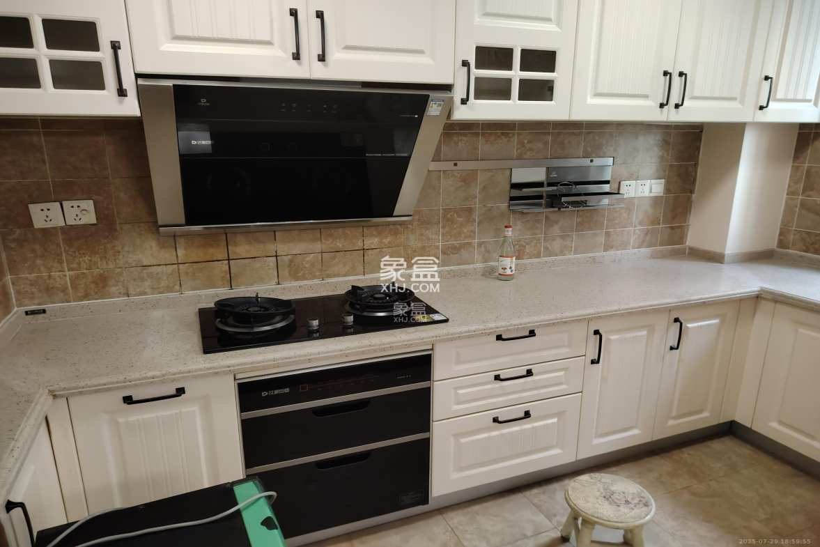 世嘉国际华城  3室2厅2卫    3600.0元/月 世嘉国际华城  3室2厅2卫    3600.0元/月室内图