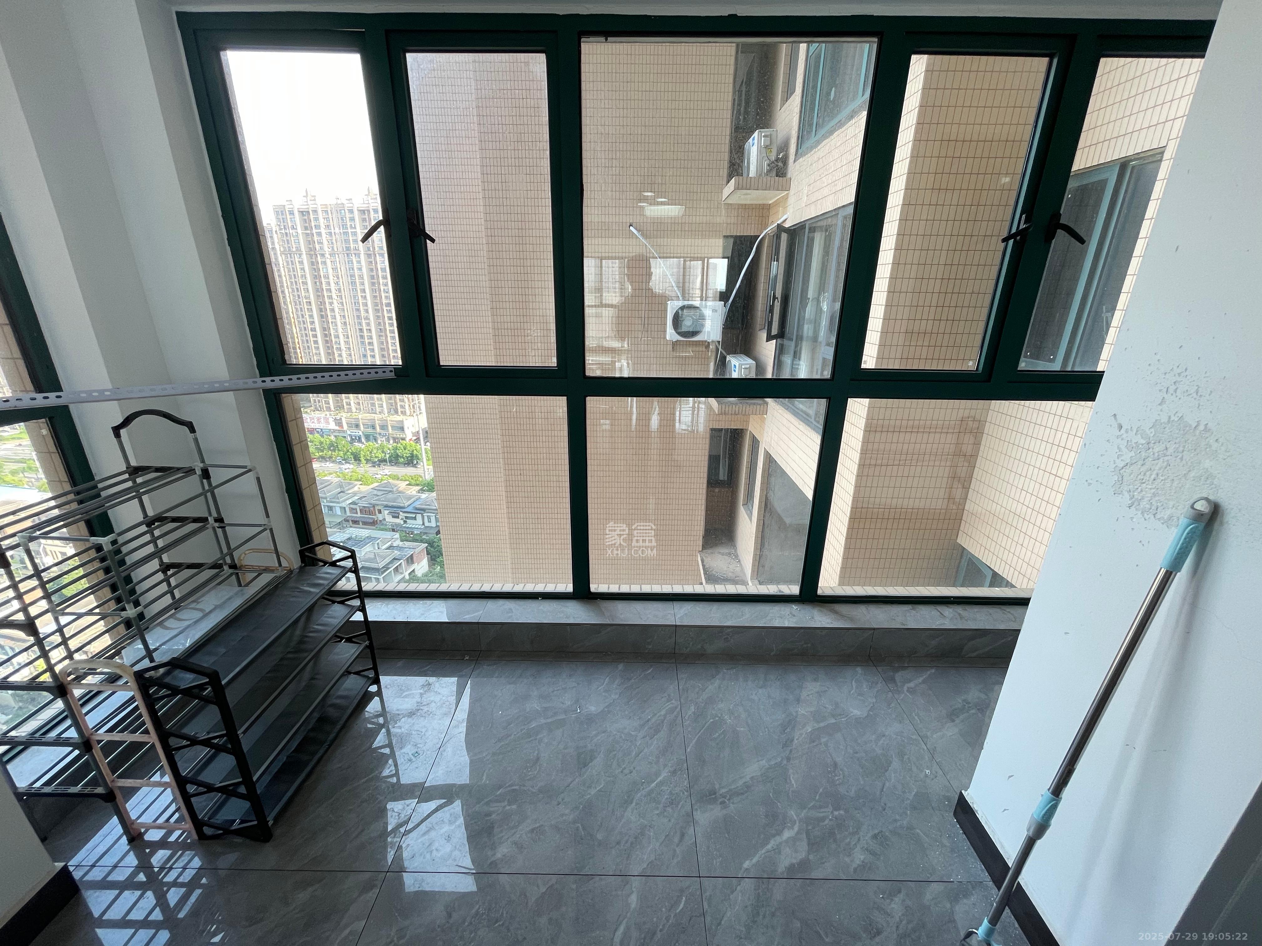 金湘苑(星澜之悦) 4室2厅2卫 2500.0元/月 金湘苑(星澜之悦) 4室2厅2卫 2500.0元/月室内图