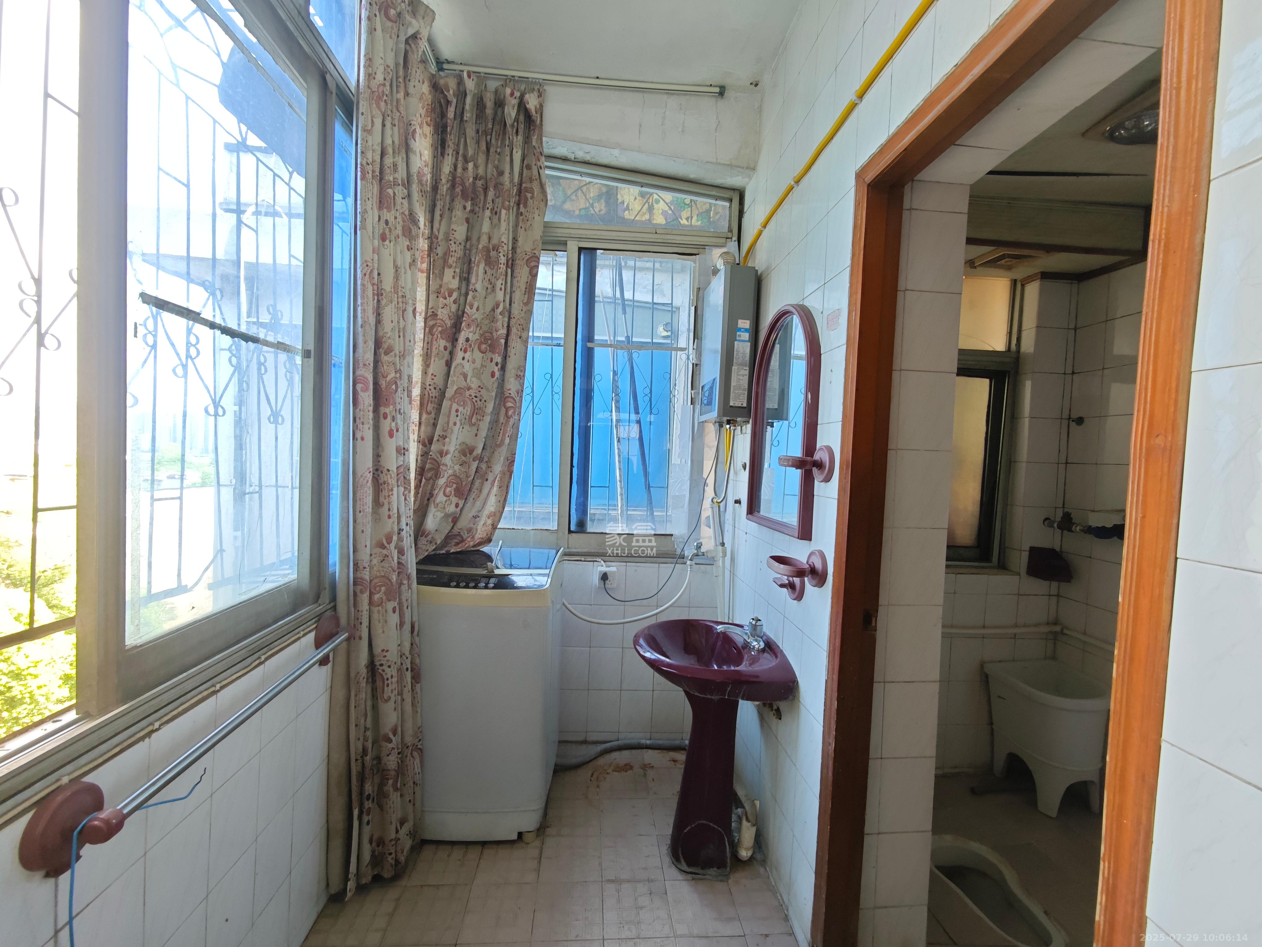 三印宿舍  2室1厅1卫    1300.0元/月室内图