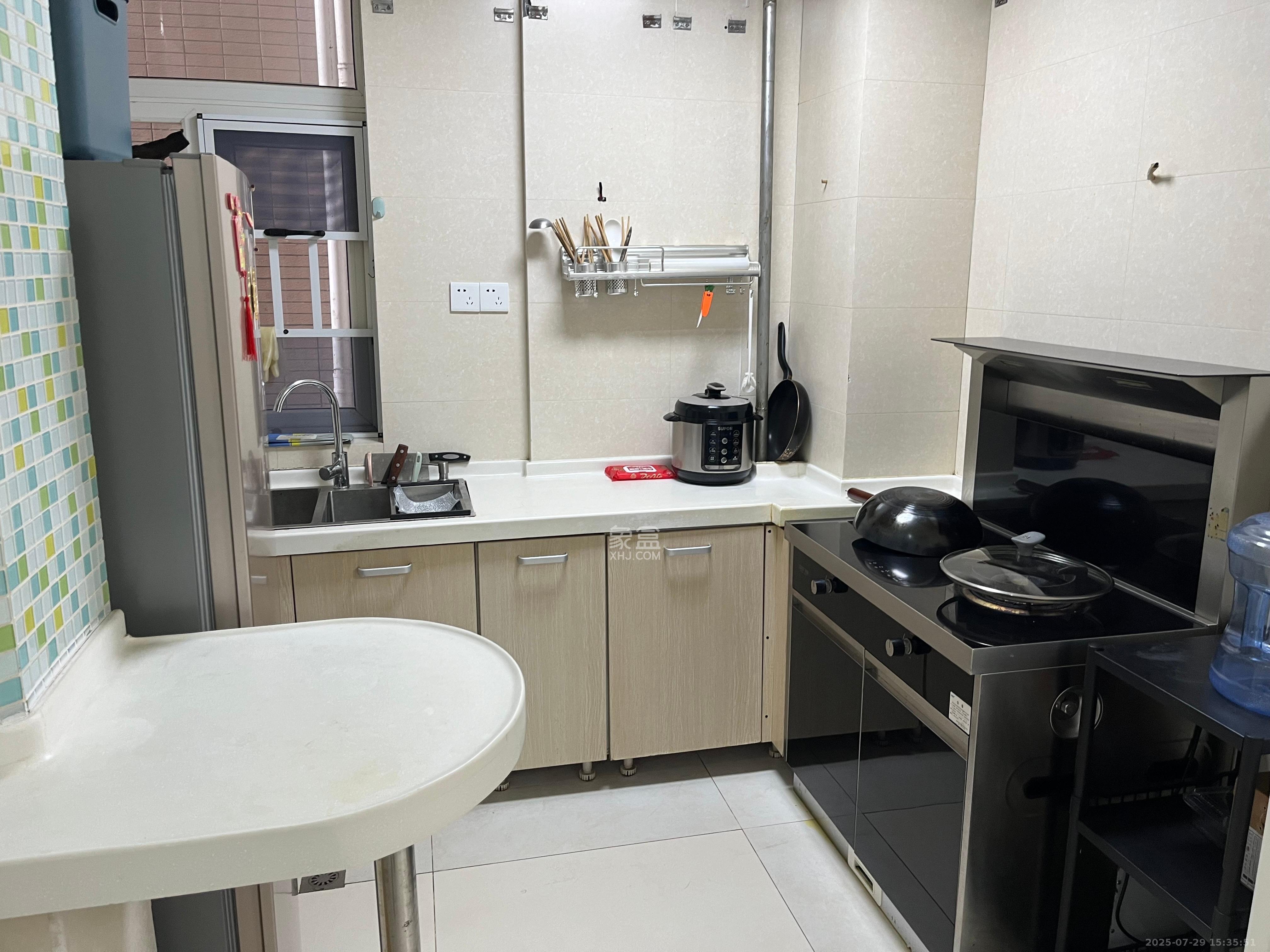 长城非常生活  3室2厅1卫   3200.00元/月室内图