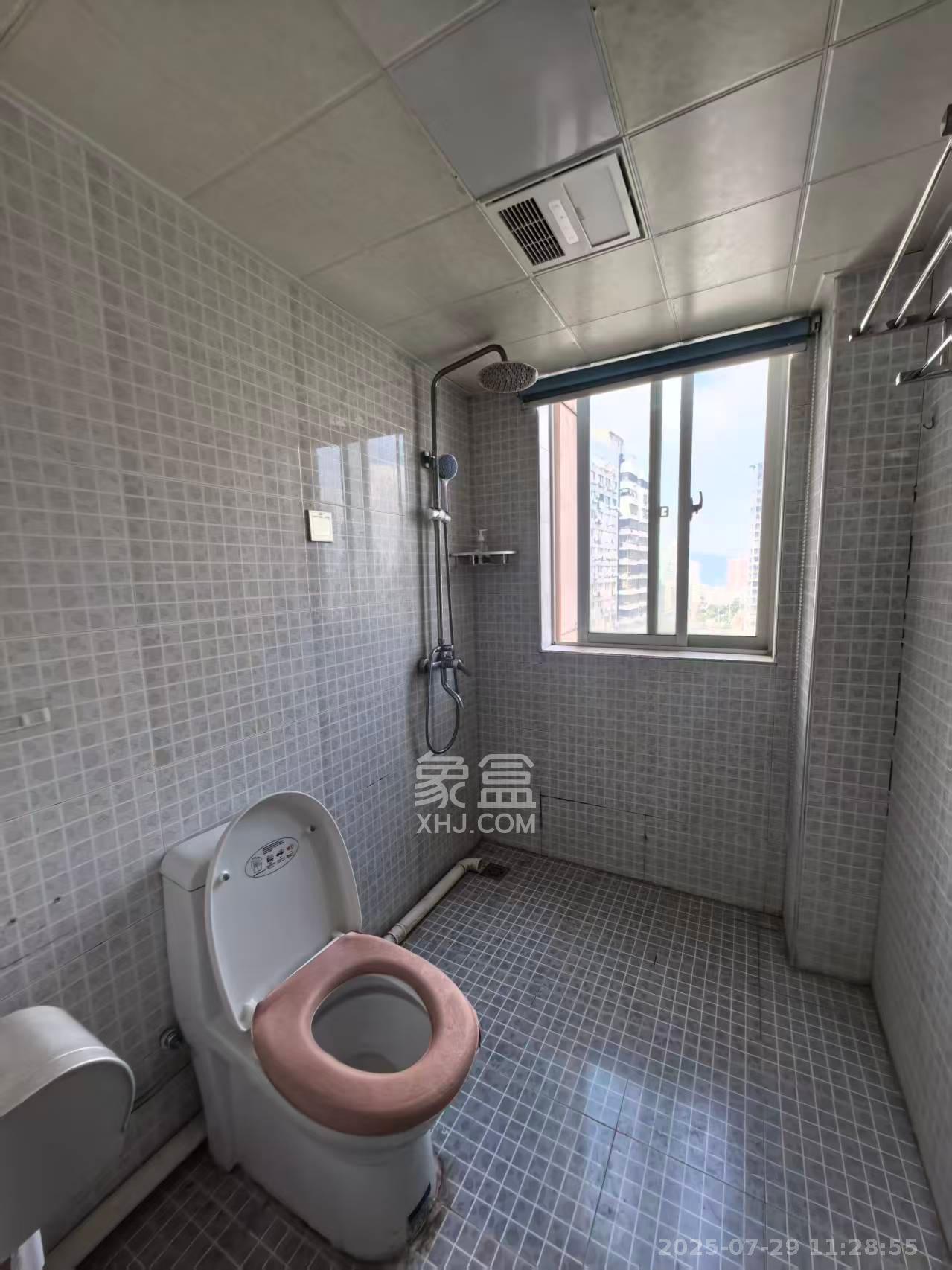 银轩铭誉(四海怡家) 3室1厅1卫 2700.0元/月 银轩铭誉(四海怡家) 3室1厅1卫 2700.0元/月室内图