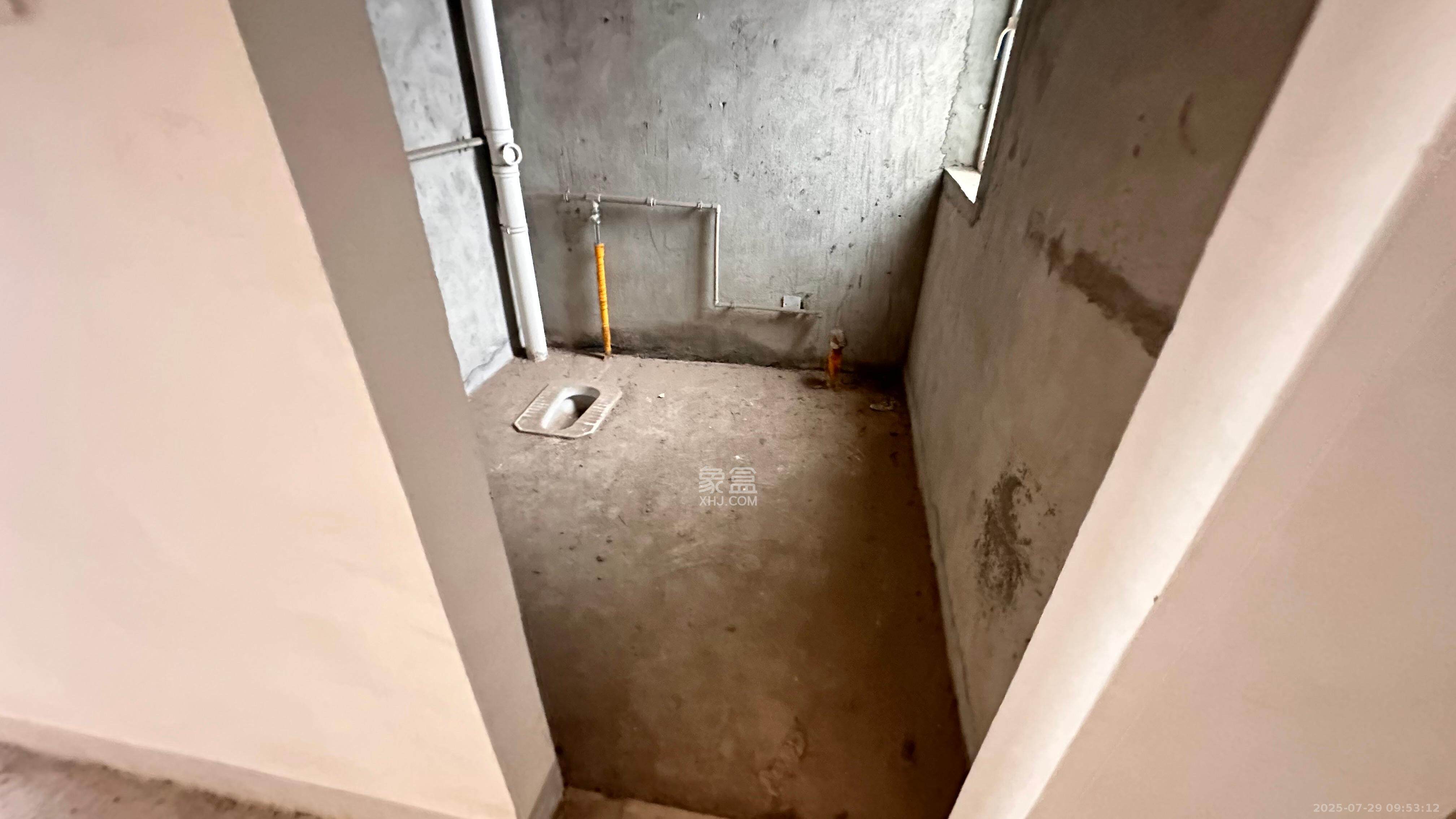 湘路家园  6室3厅4卫    2000.0元/月 湘路家园  6室3厅4卫    2000.0元/月室内图