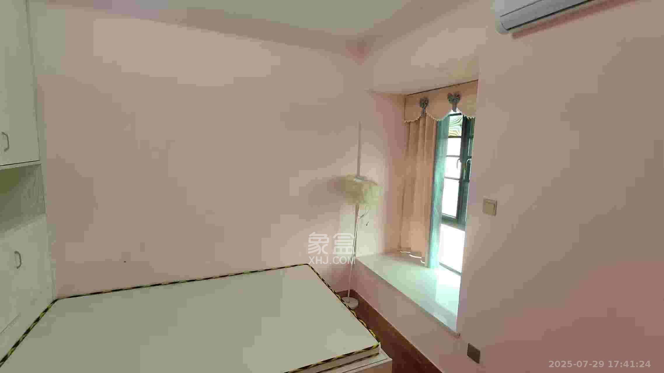 深业睿城 3室2厅2卫 2500.0元/月 深业睿城 3室2厅2卫 2500.0元/月室内图