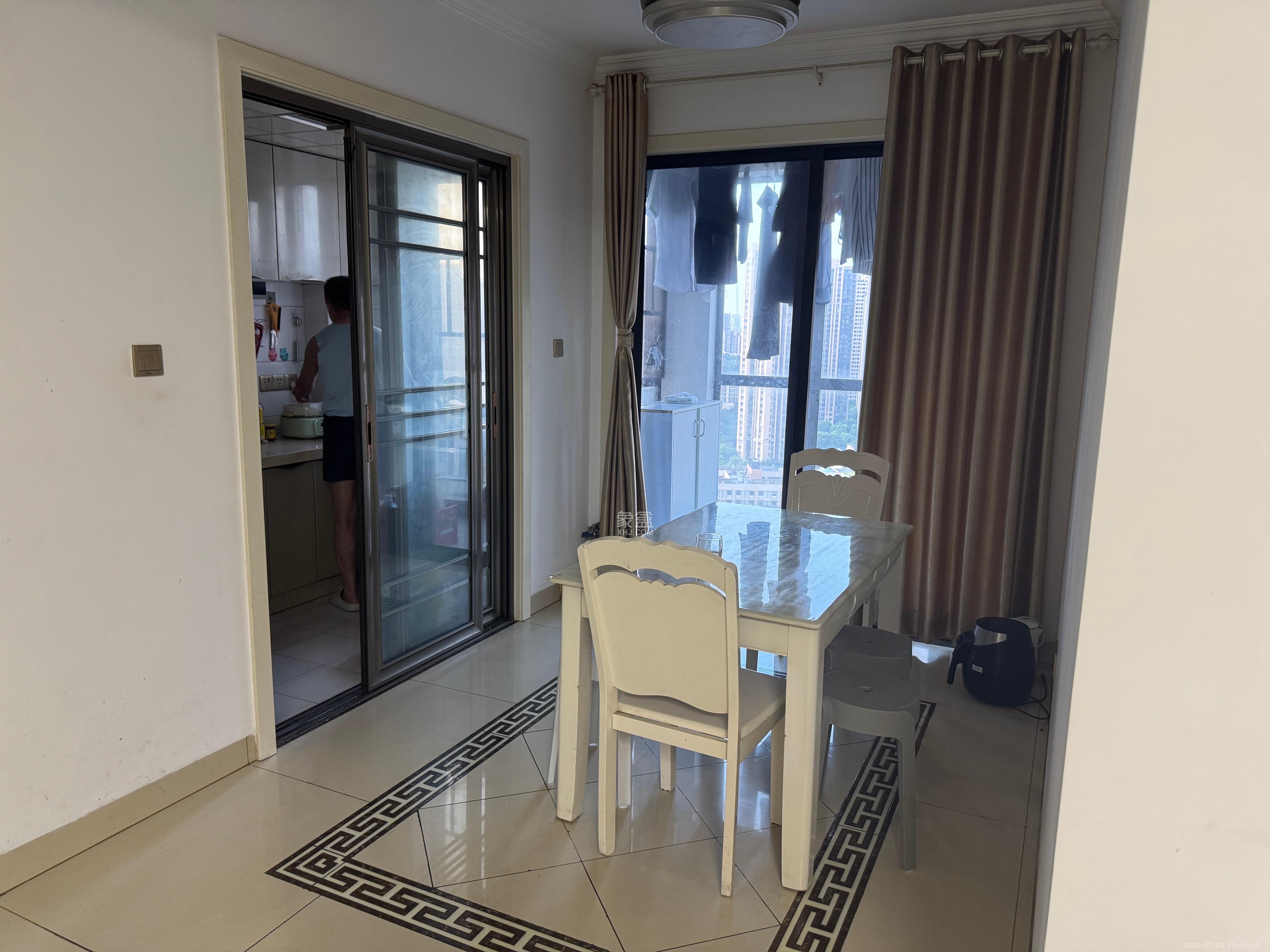 中国铁建梅溪青秀二期 4室2厅2卫 3300.0元/月 中国铁建梅溪青秀二期 4室2厅2卫 3300.0元/月室内图