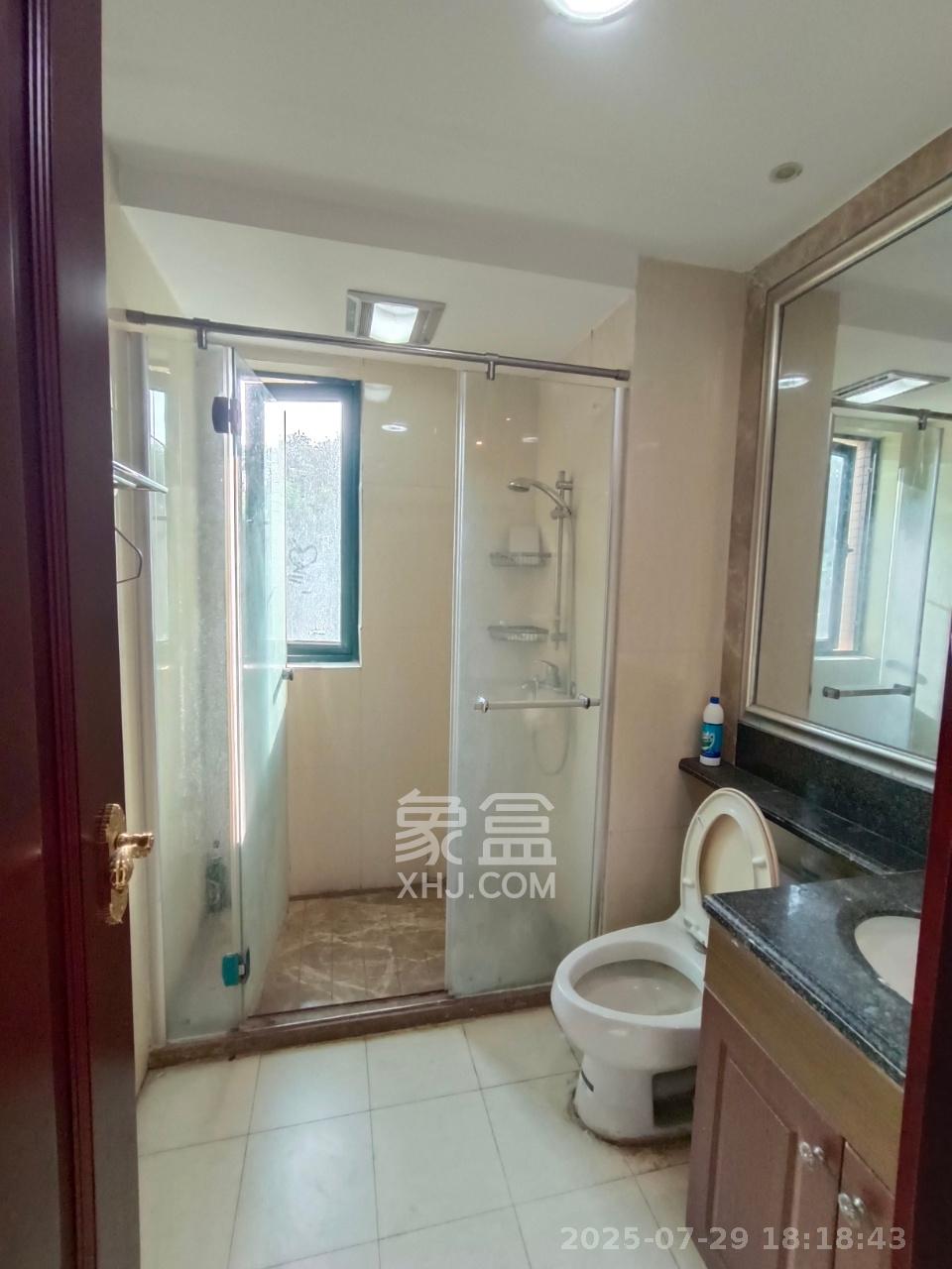 恒大城 4室2厅2卫 3500.0元/月 恒大城 4室2厅2卫 3500.0元/月室内图