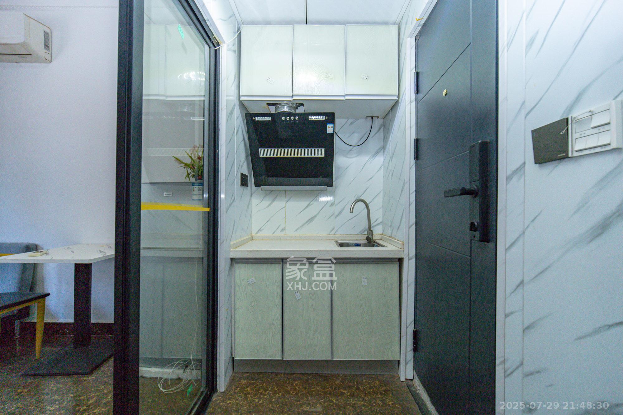 星沙四区 10室0厅4卫 320.0万 星沙四区 10室0厅4卫 320.0万厨房