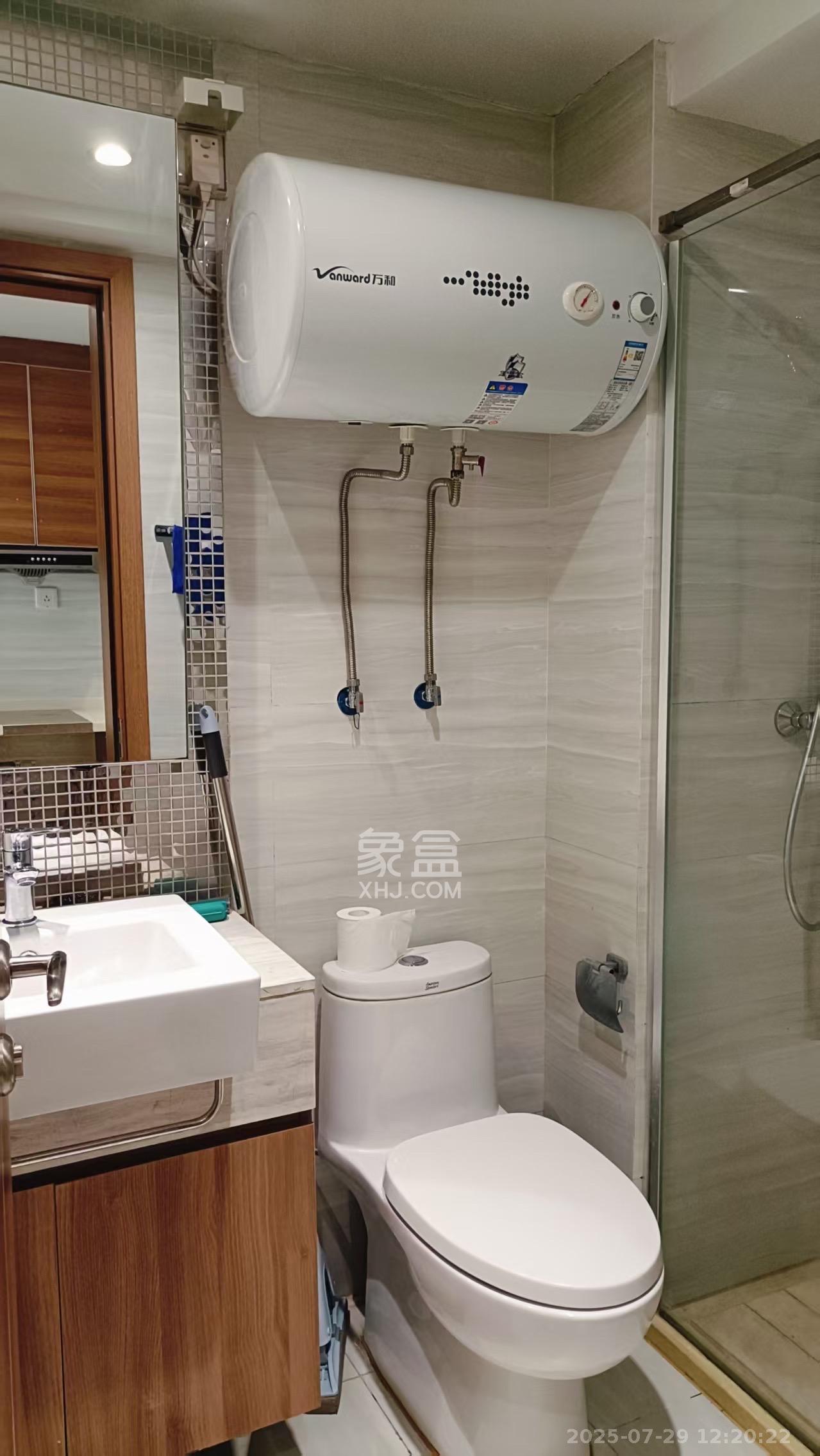 恒大国际广场  1室1厅1卫    1600.0元/月 恒大国际广场  1室1厅1卫    1600.0元/月室内图