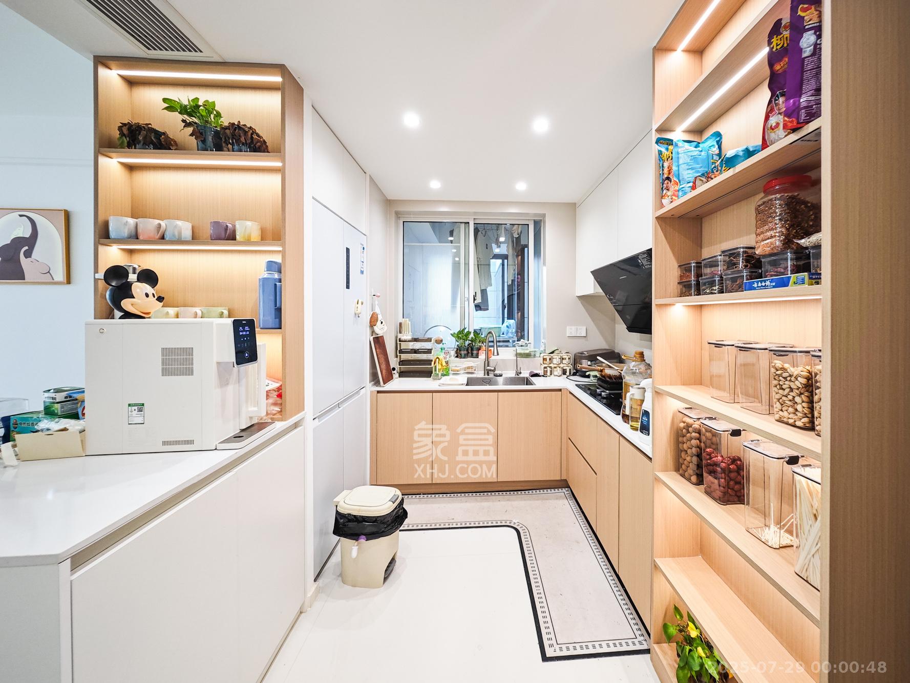 长沙北中心保利时代B区  3室2厅2卫    128.0万 长沙北中心保利时代B区  3室2厅2卫    128.0万厨房