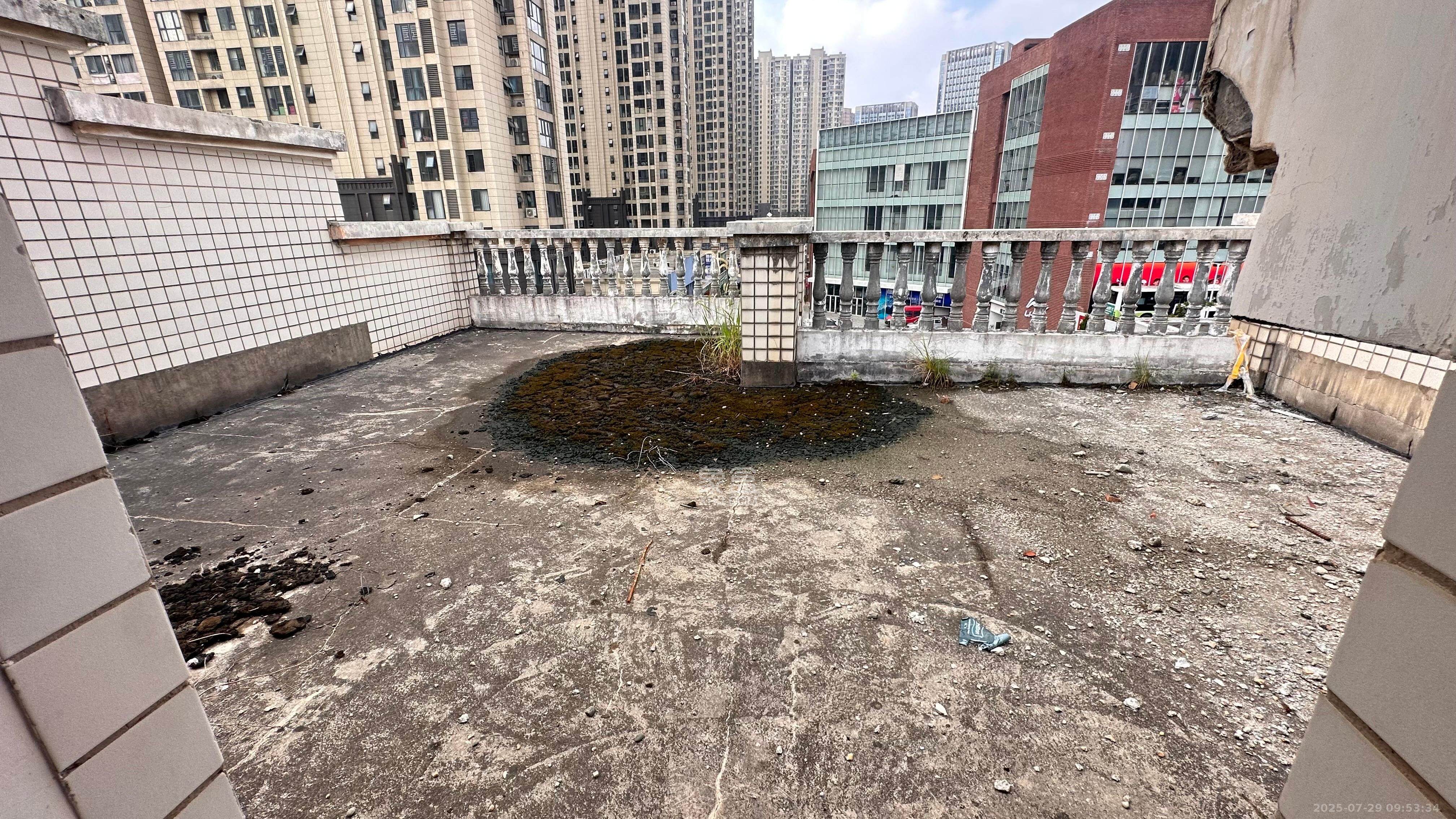 湘路家园  6室3厅4卫    2000.0元/月 湘路家园  6室3厅4卫    2000.0元/月室内图