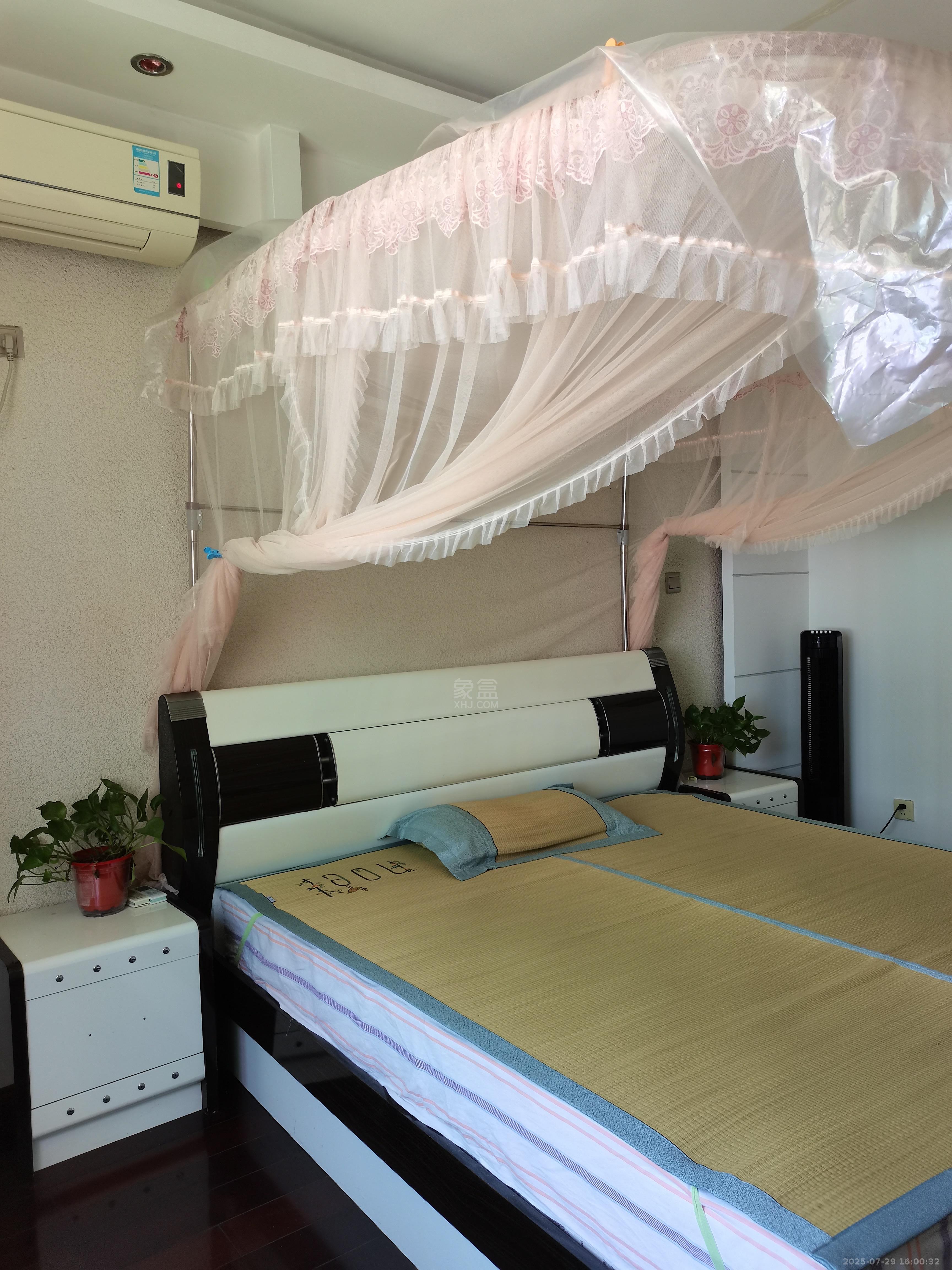 银滨楼  4室2厅2卫   2200.00元/月室内图