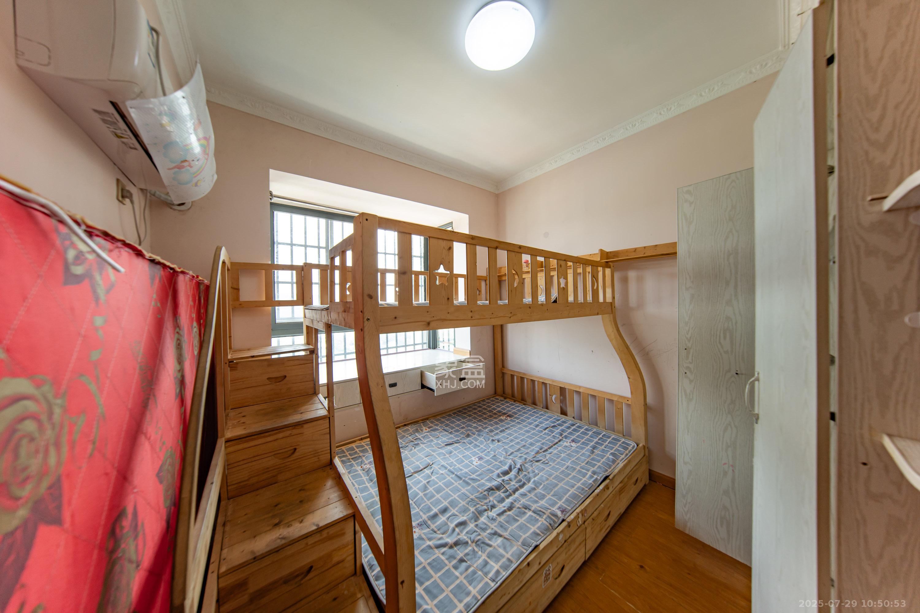 九龙领仕汇  3室1厅1卫    2200.0元/月室内图